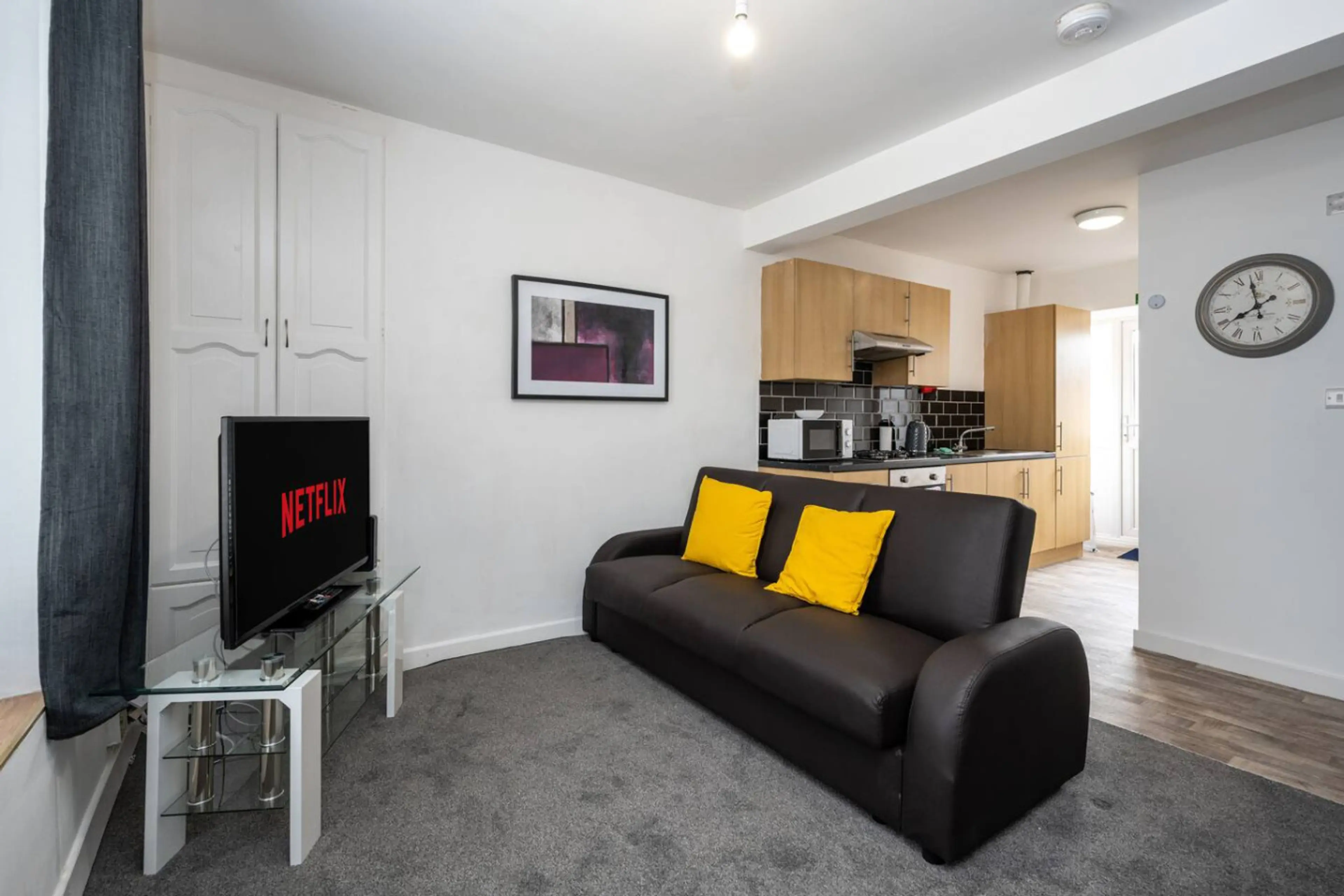 1391 Neath Road - Flat 3 - Image 13