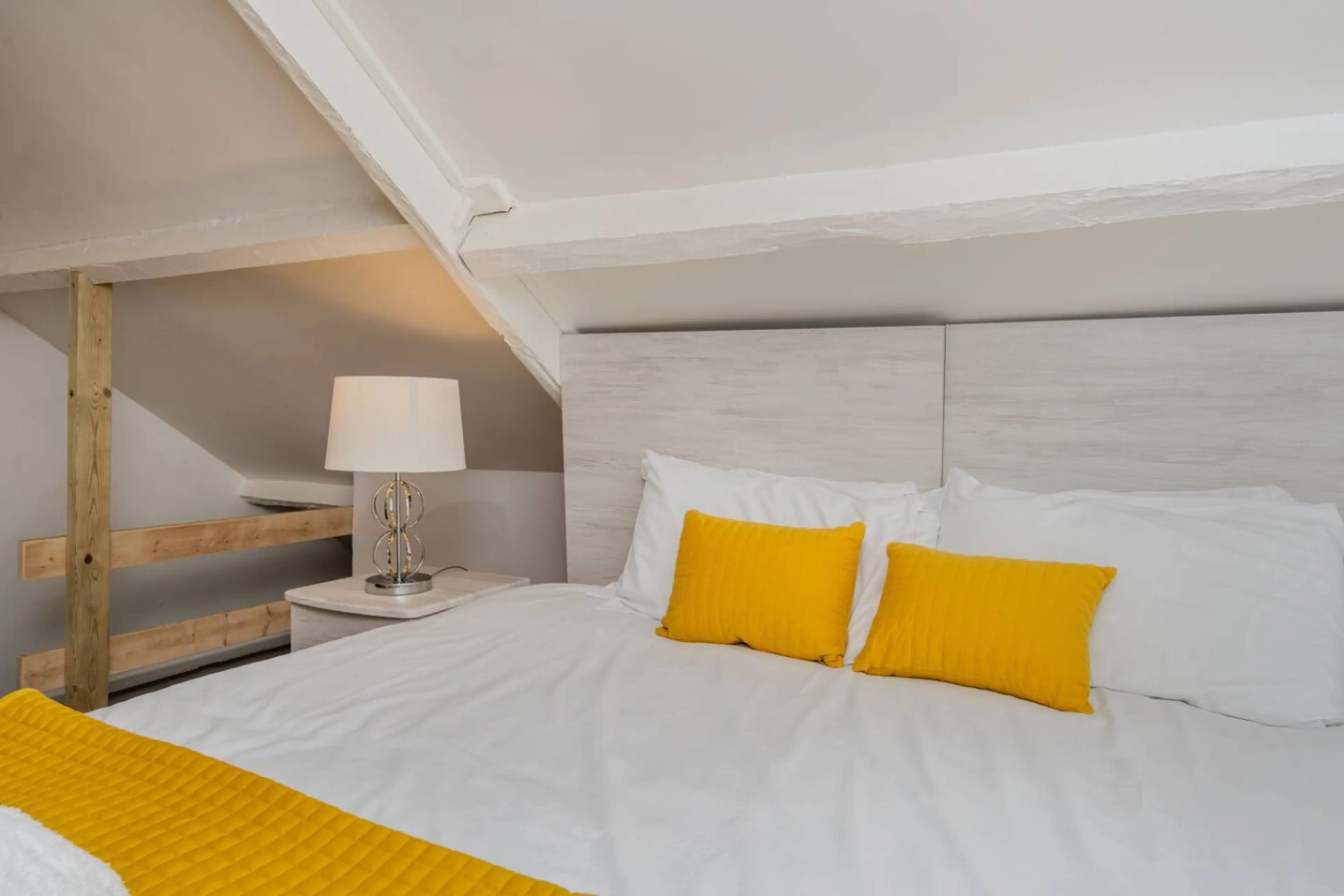 1391 Neath Road - Flat 3 - Image 16