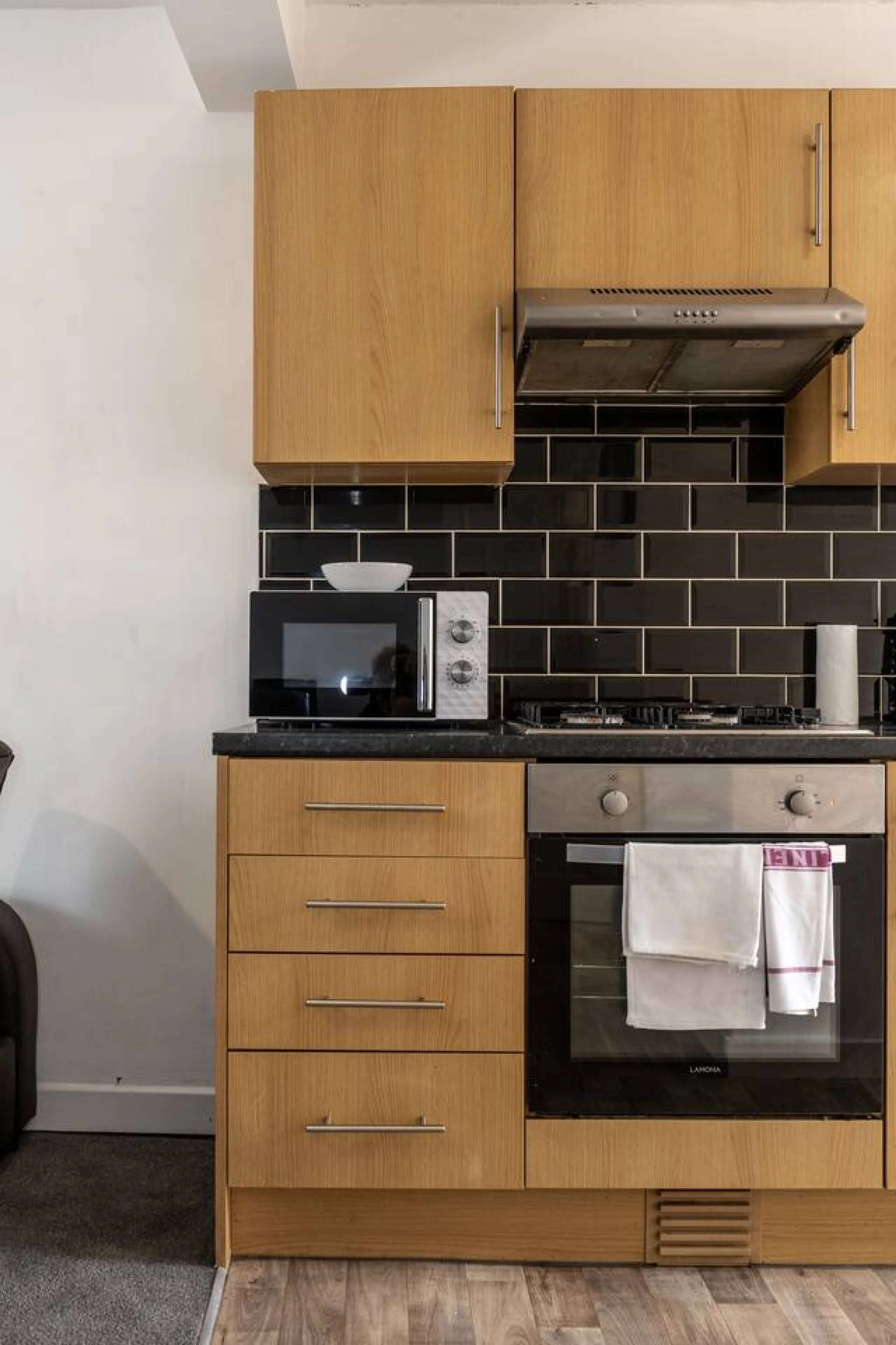 1391 Neath Road - Flat 3 - Image 7