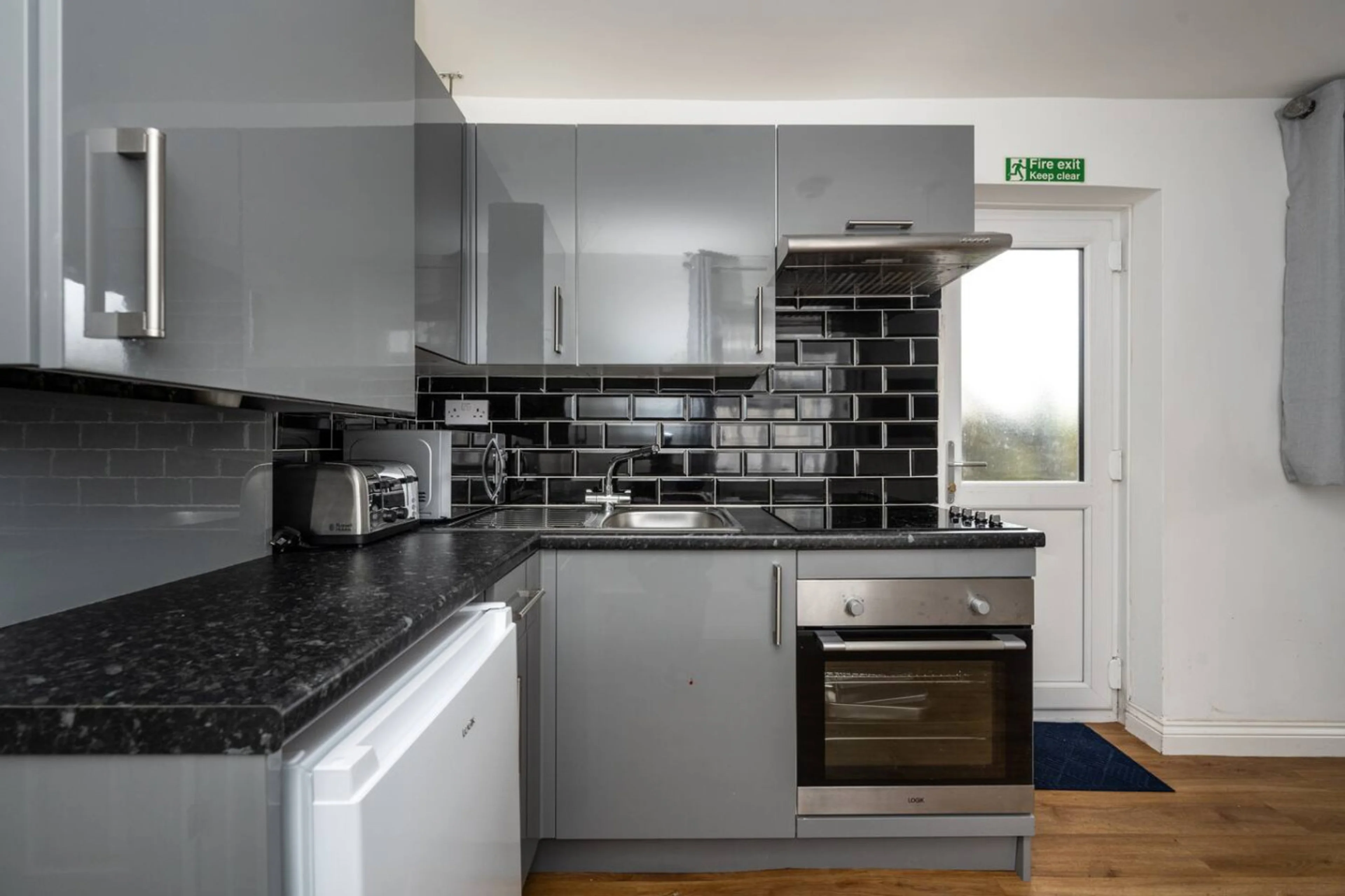 1391 Neath Road - Flat 1 - View 3