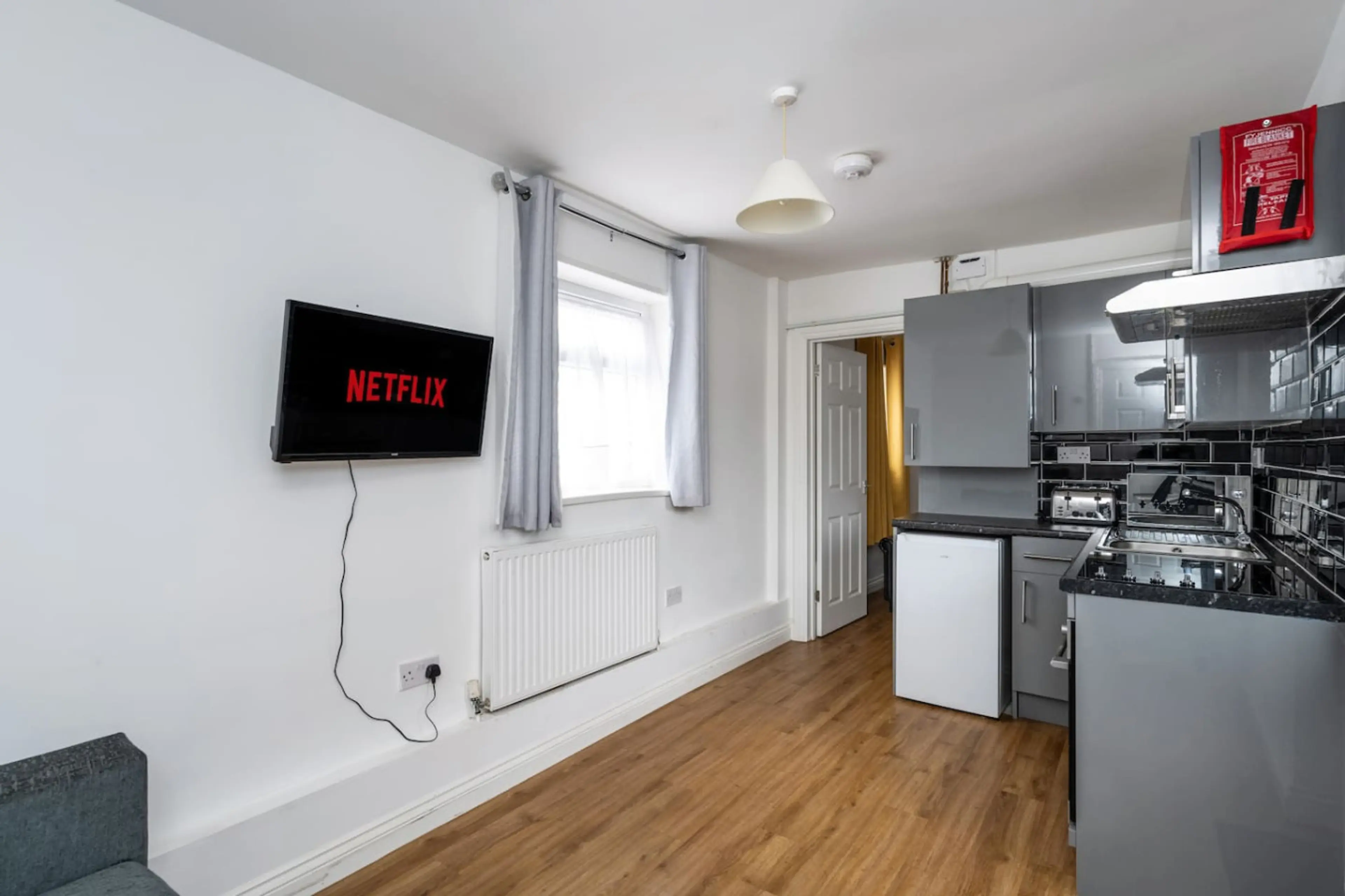 1391 Neath Road - Flat 1 - Image 17