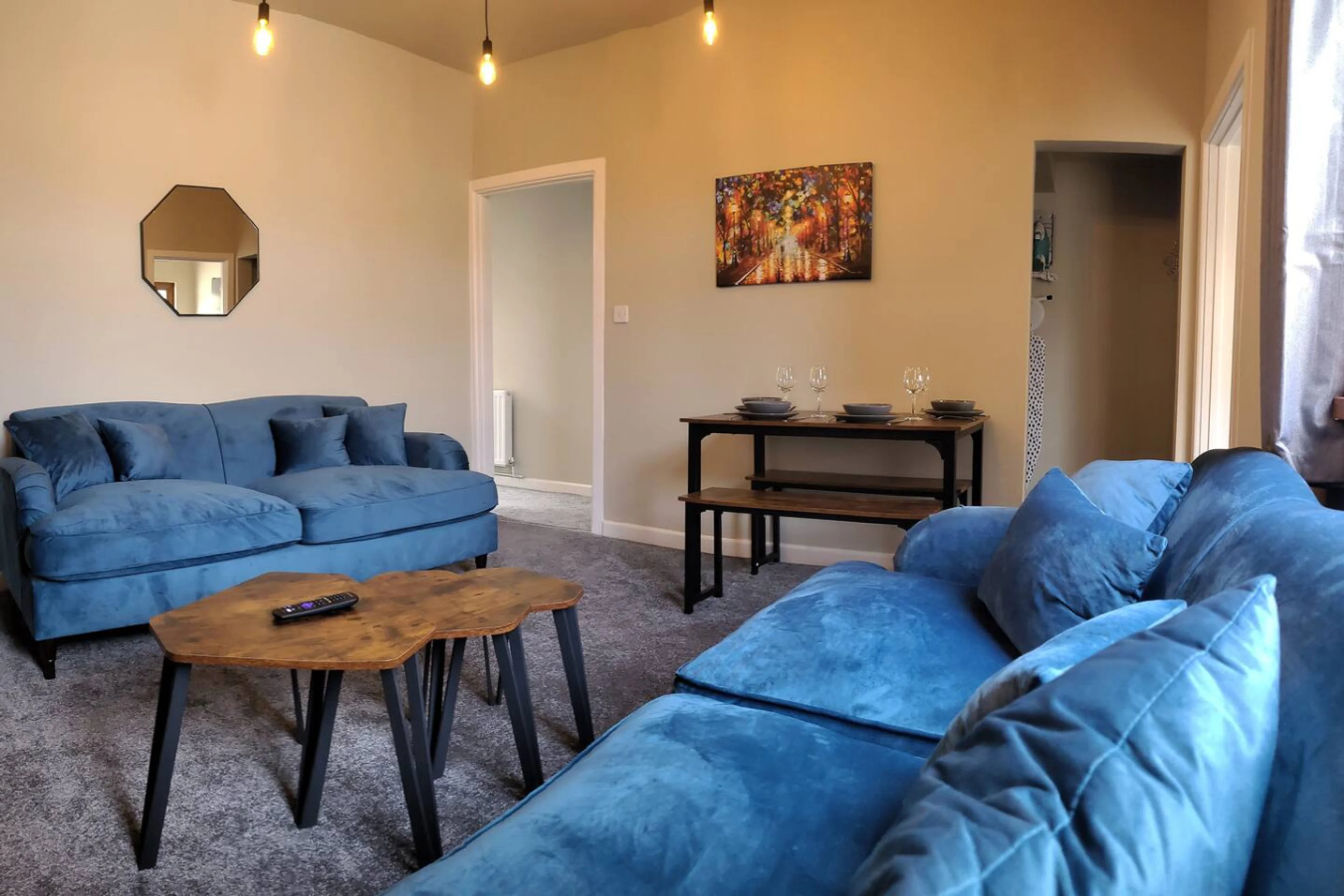 13 Borough Street - Main view