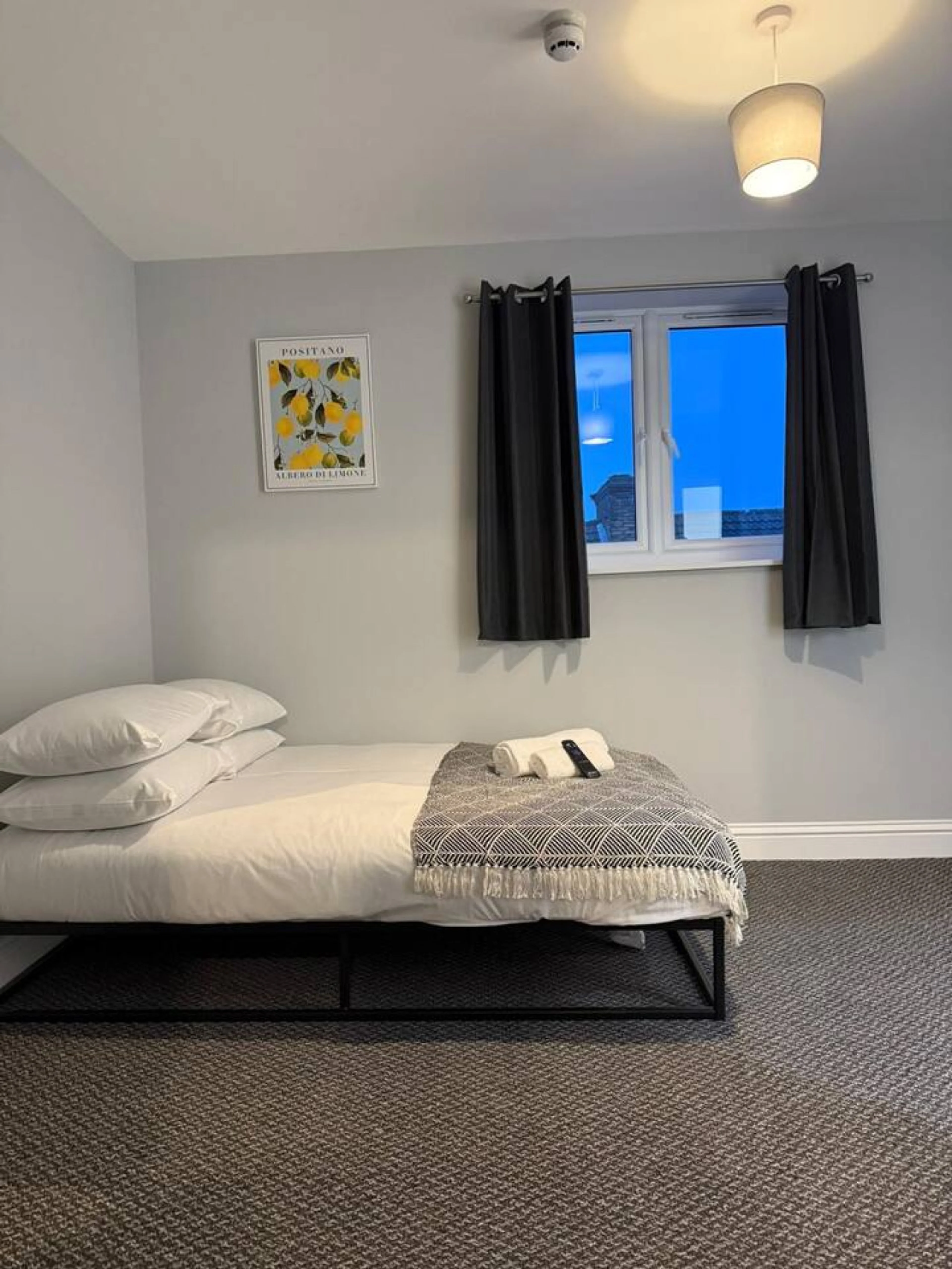 156 Station Road Room 7 - Main view