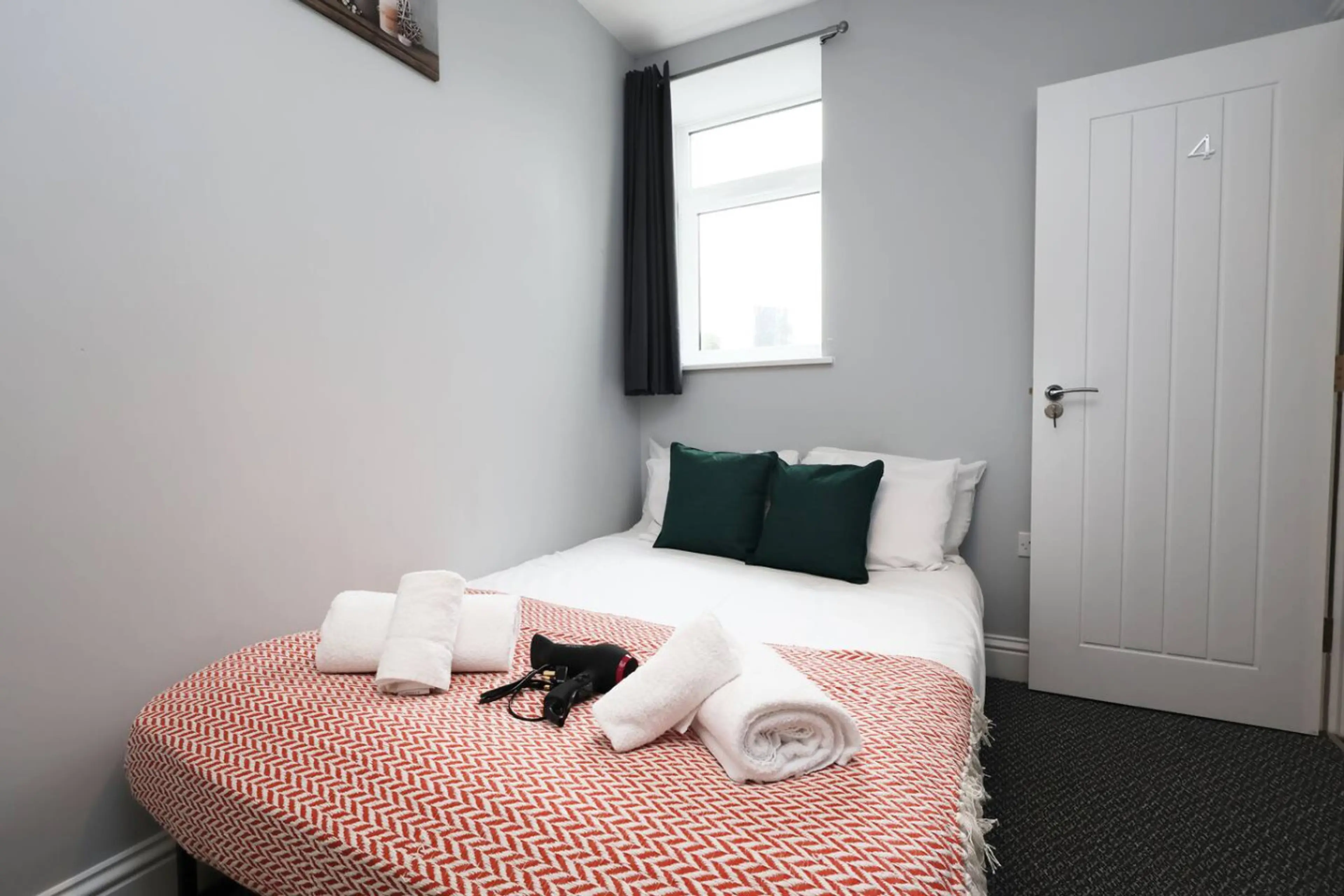 156 Station Road Room 4 - Image 13