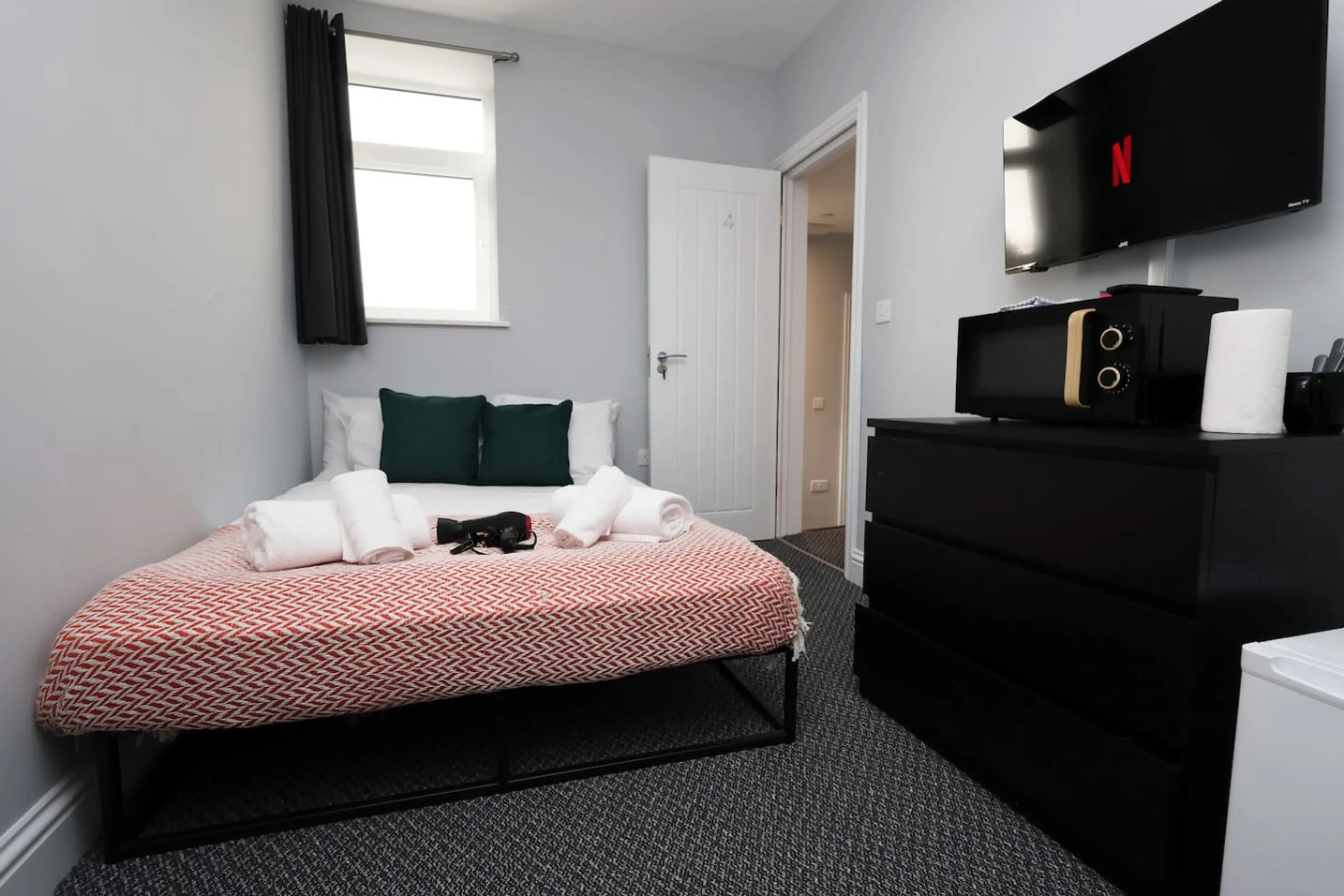 156 Station Road Room 4 - Image 18