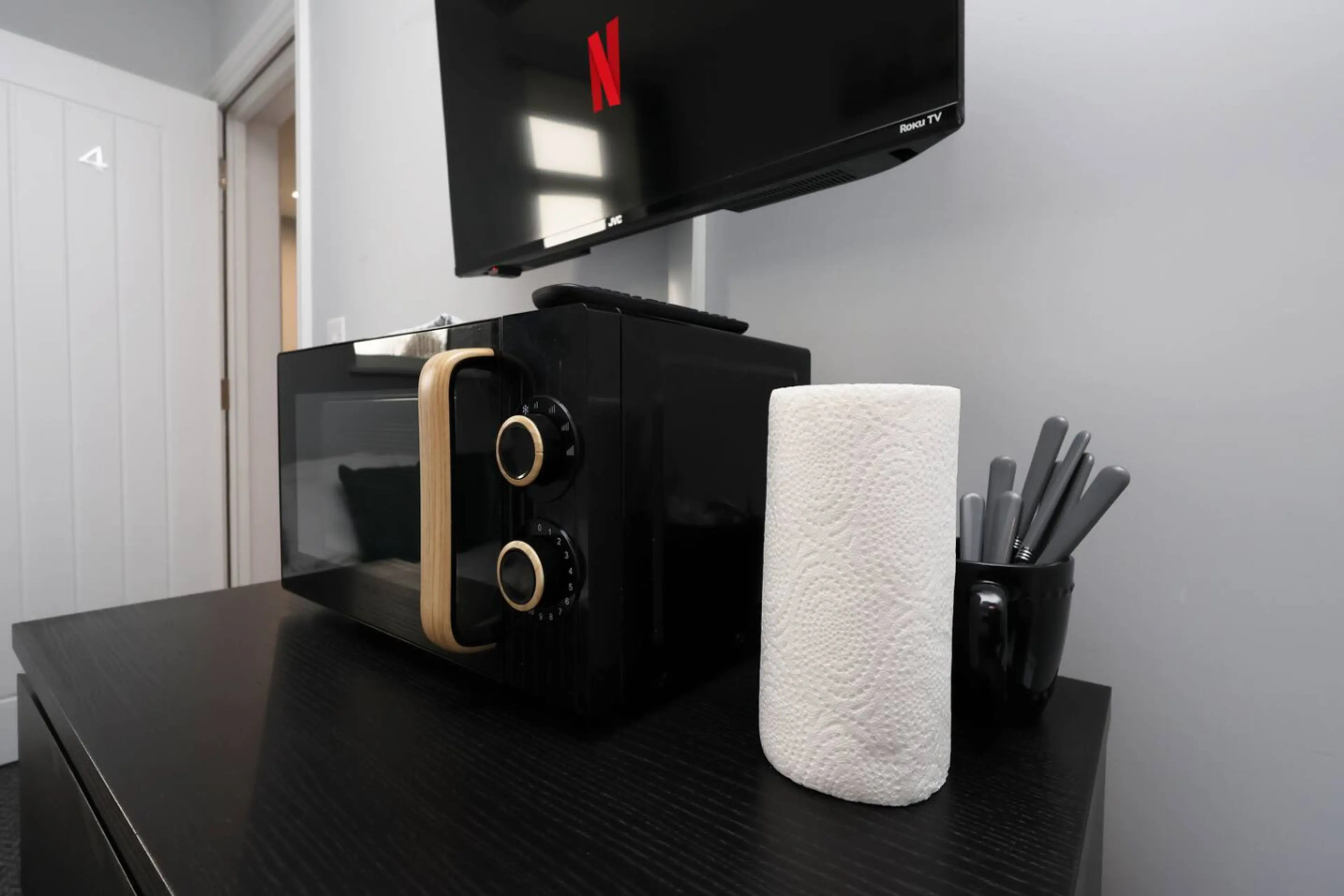 156 Station Road Room 4 - Image 2