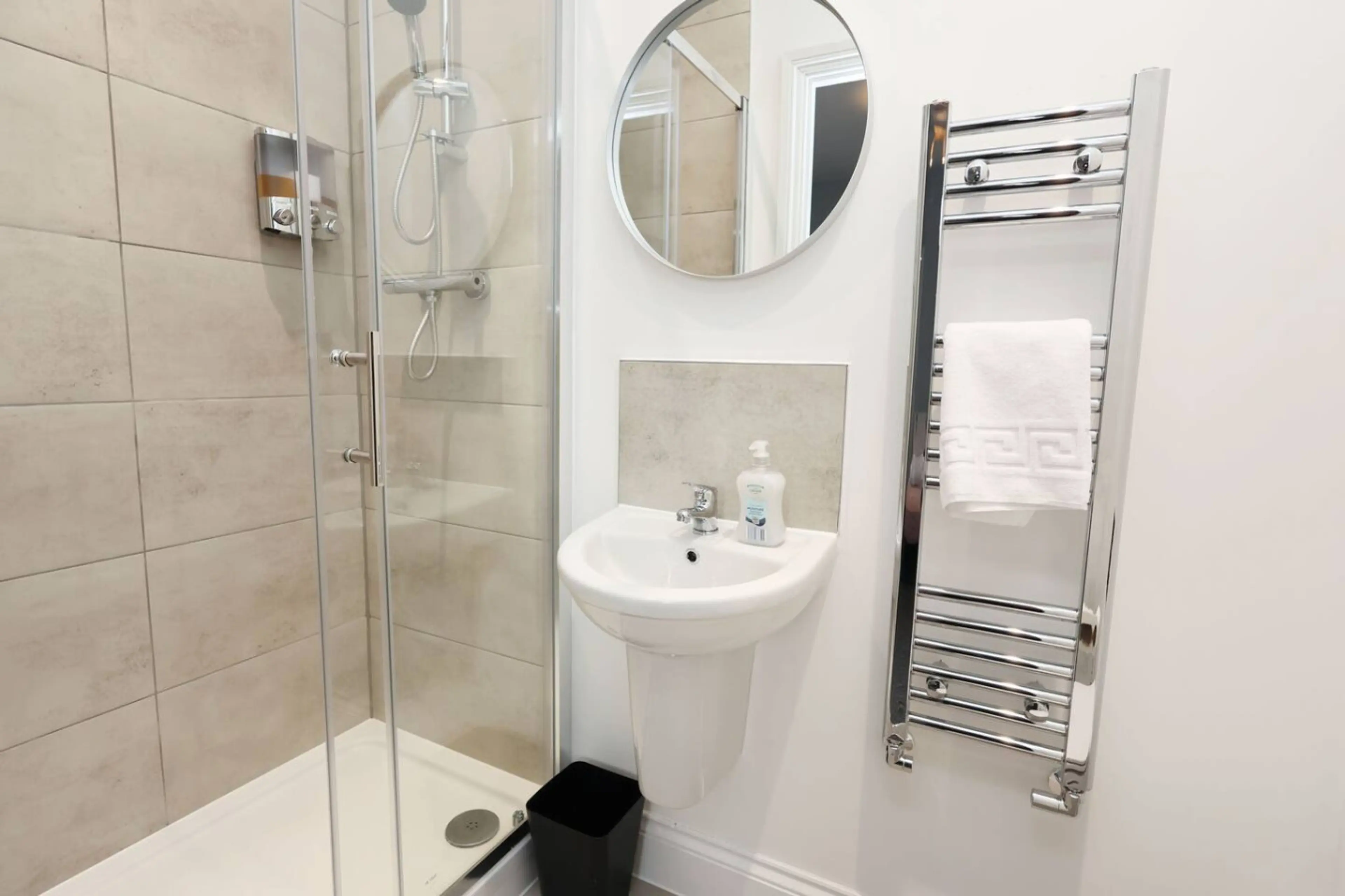 156 Station Road Room 4 - Image 9