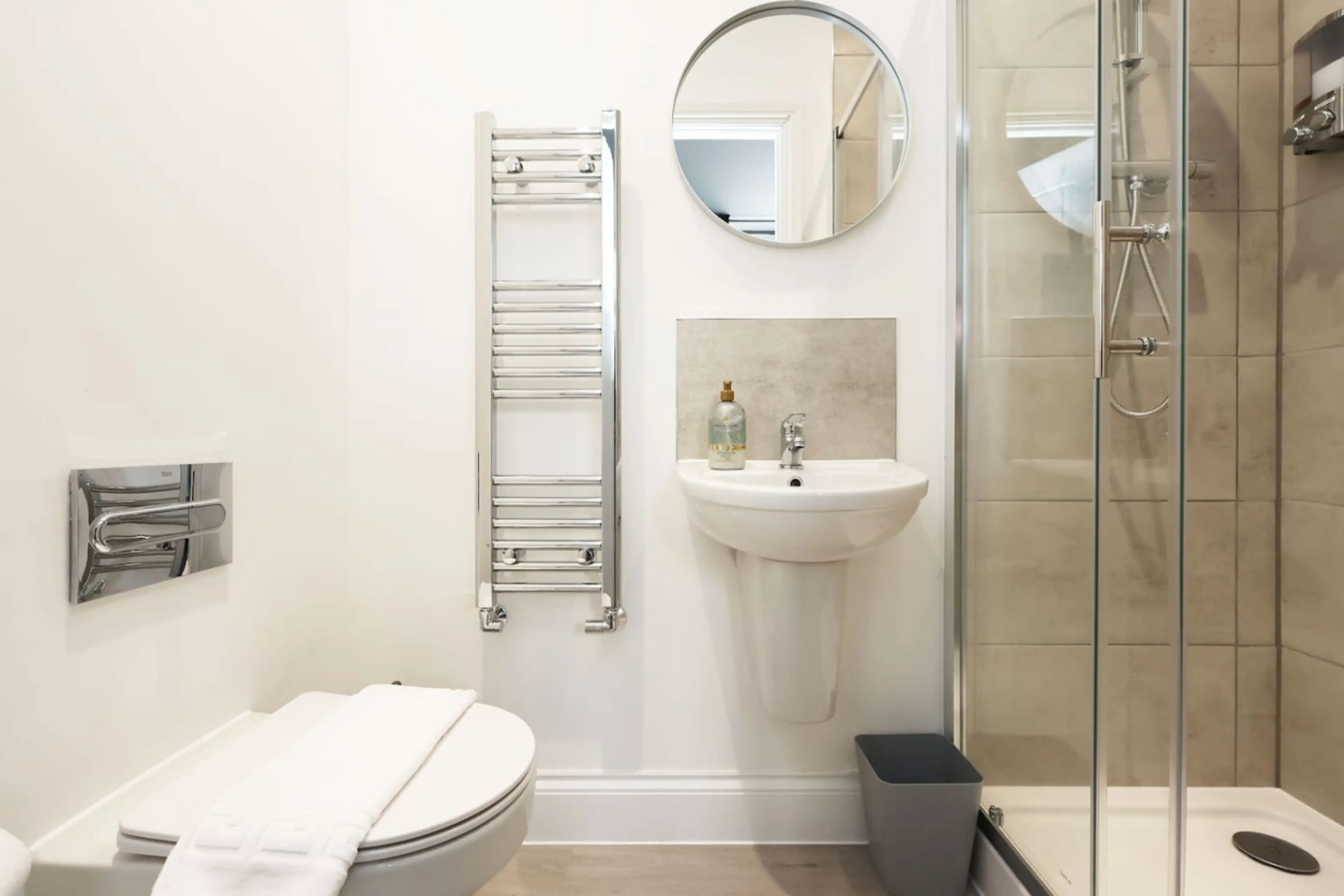 156 Station Road Room 5 - Image 7