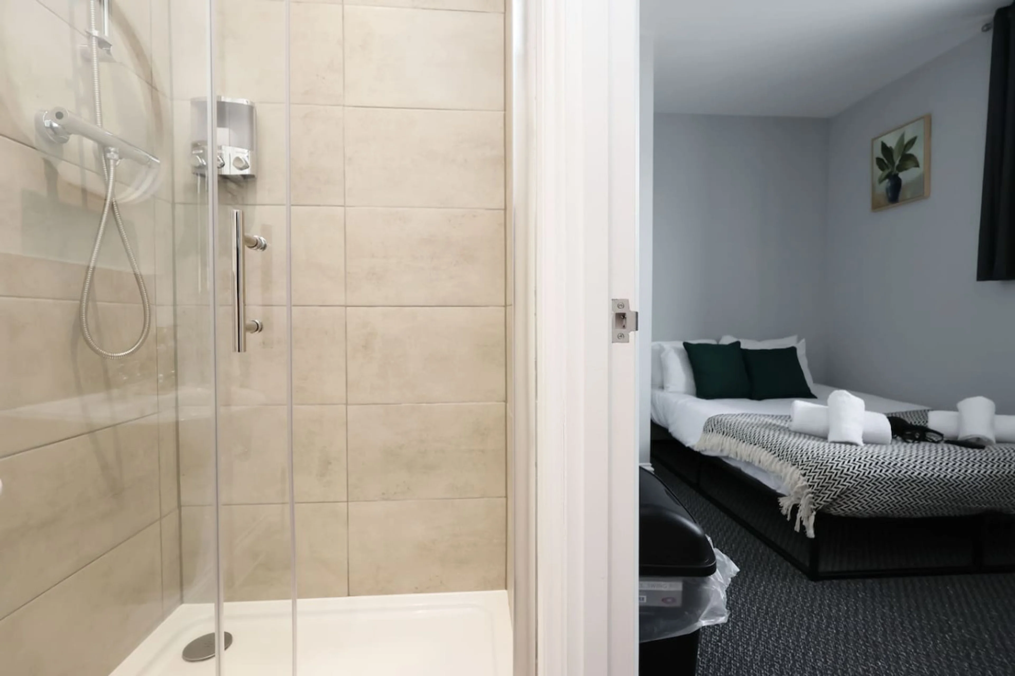 156 Station Road Room 5 - View 3