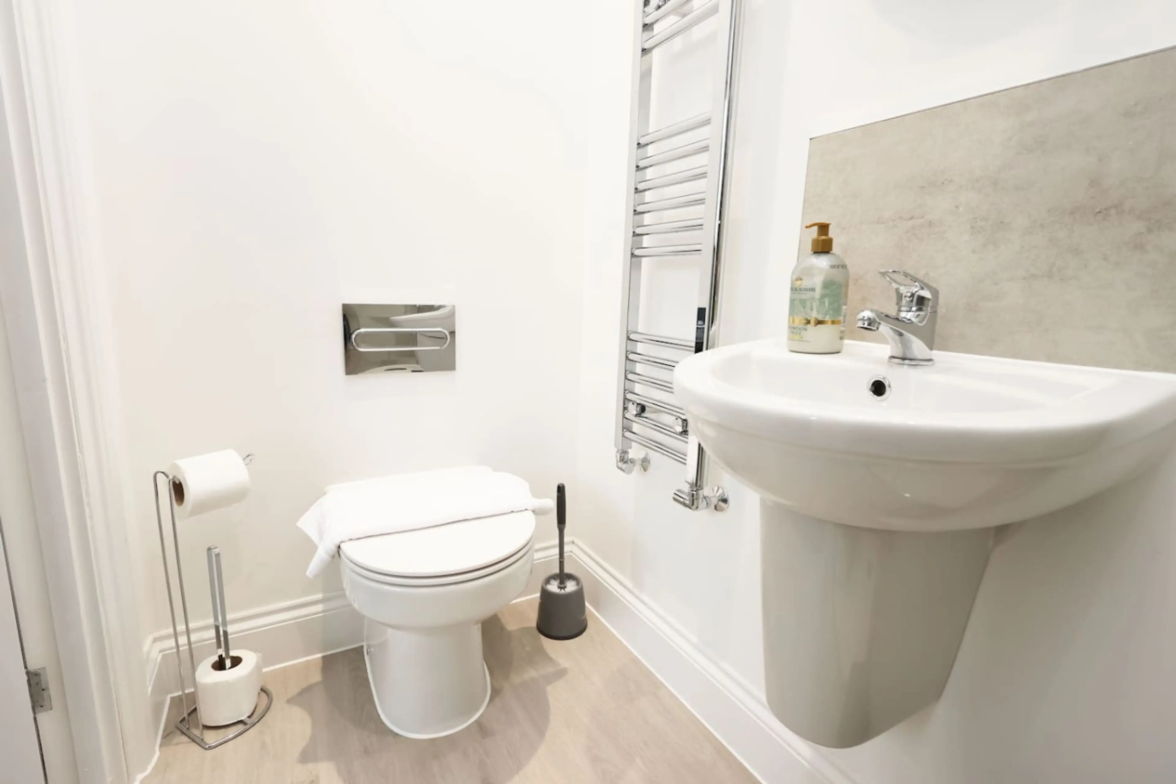 156 Station Road Room 5 - Image 12