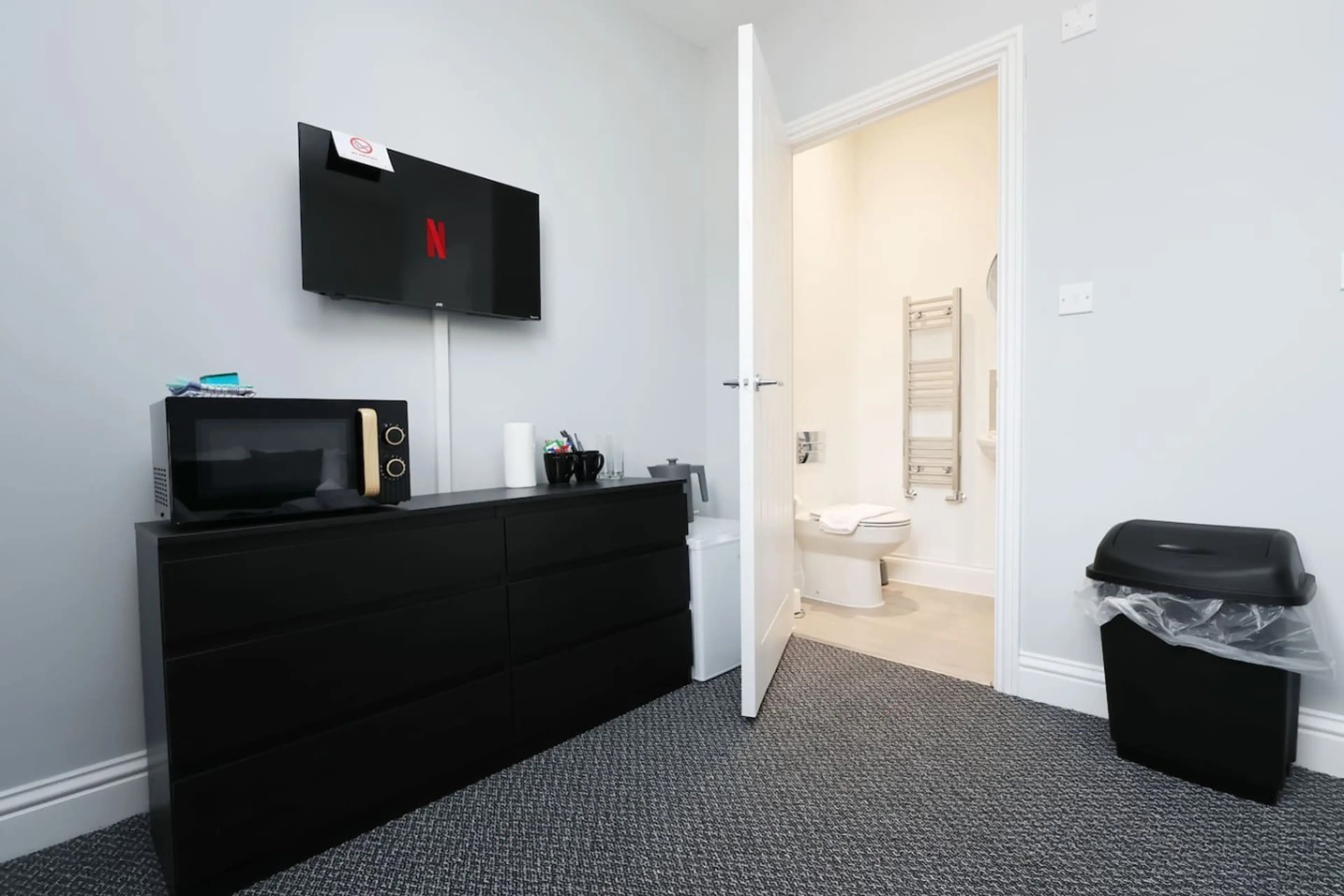 156 Station Road Room 5 - Image 2