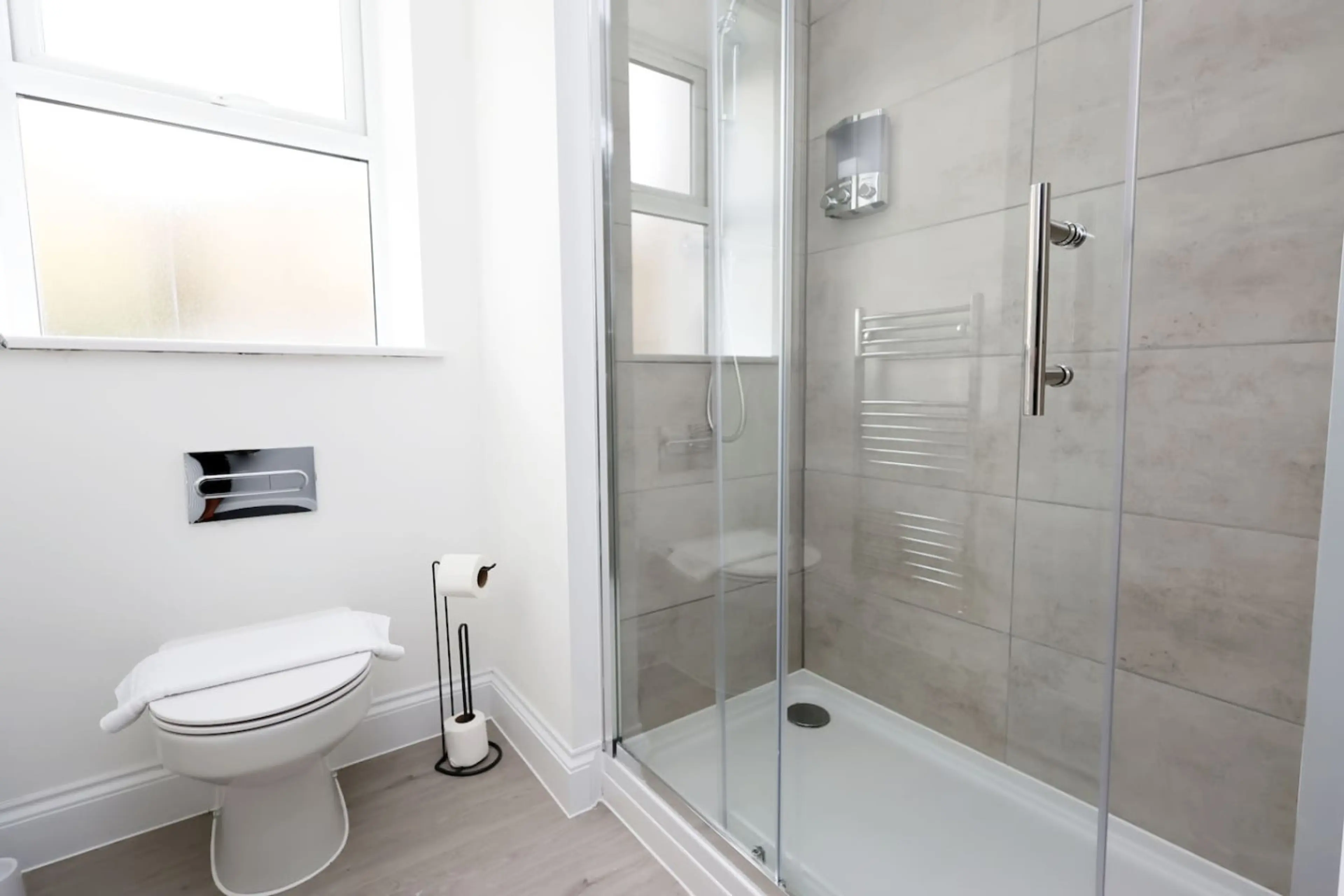 156 Station Road Room 3 - Image 13