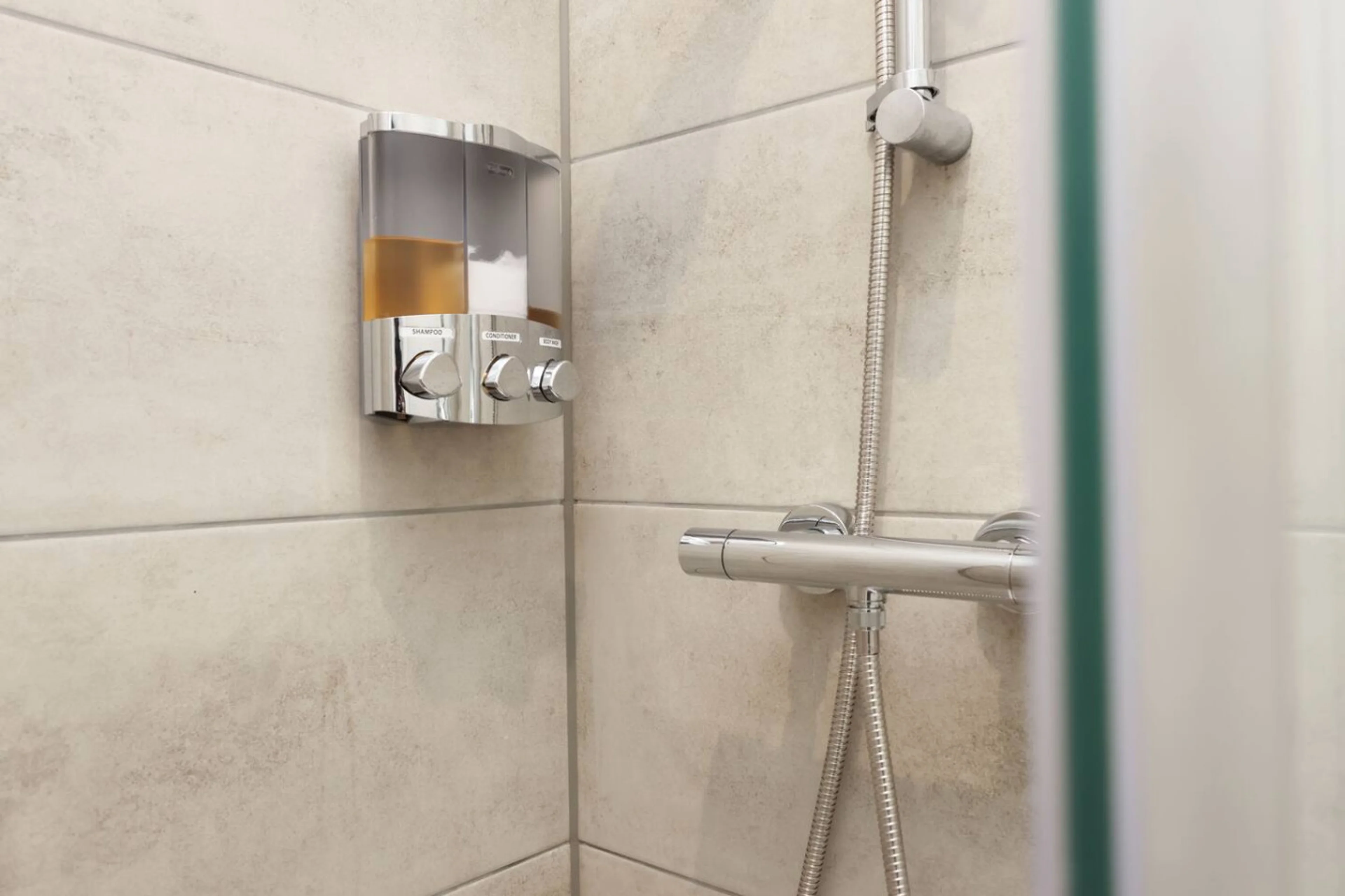 156 Station Road Room 6 - View 3