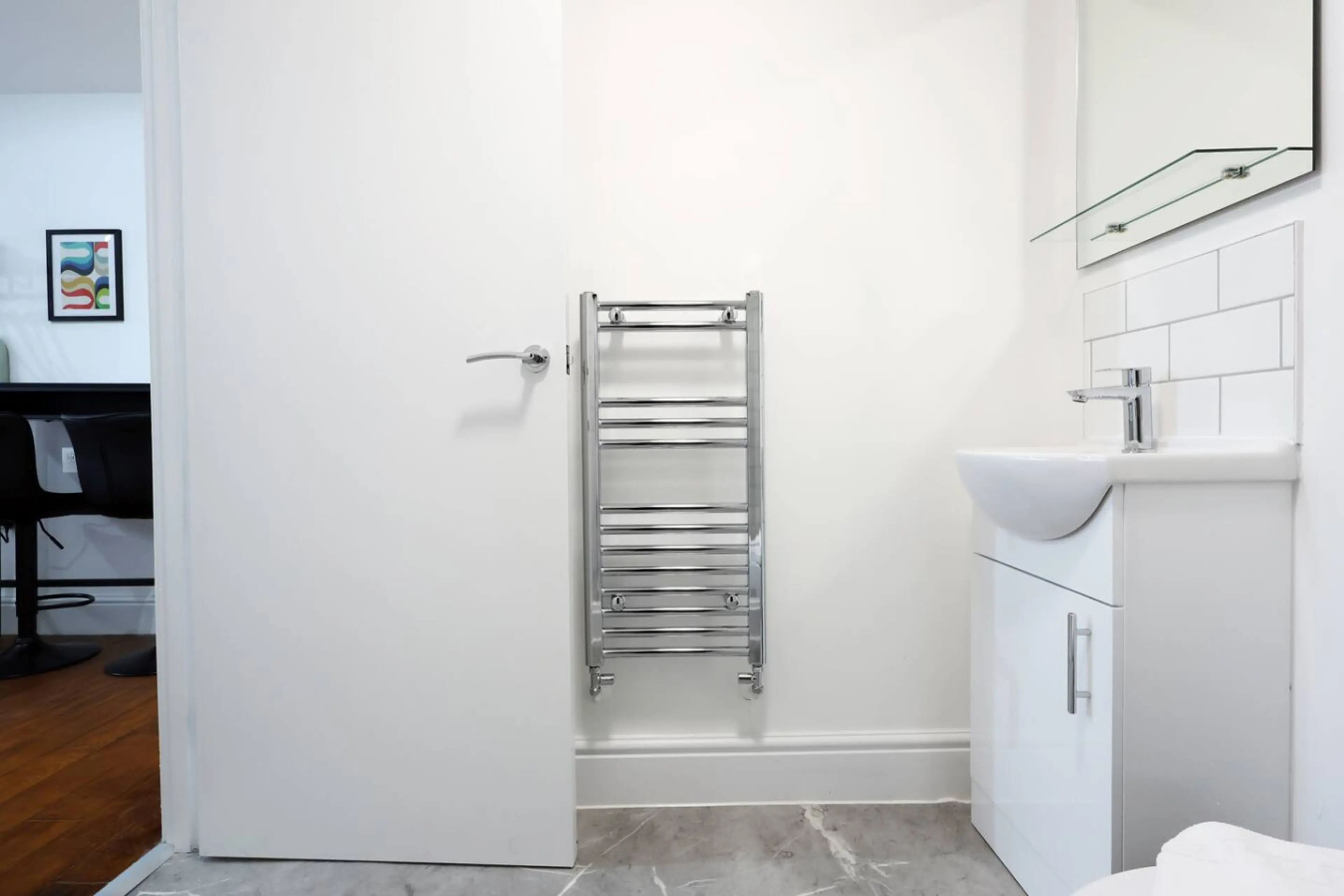 The New Lodge - Room 9 - Image 16