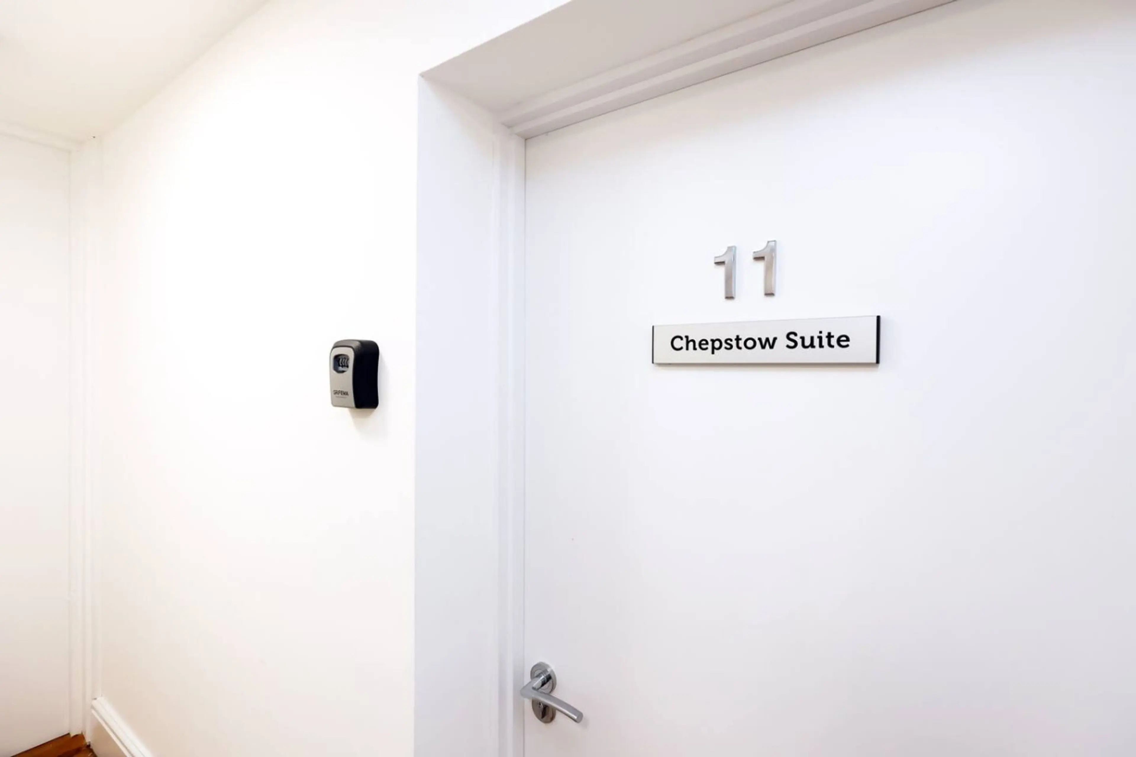 The New Lodge - Room 11 - Image 21