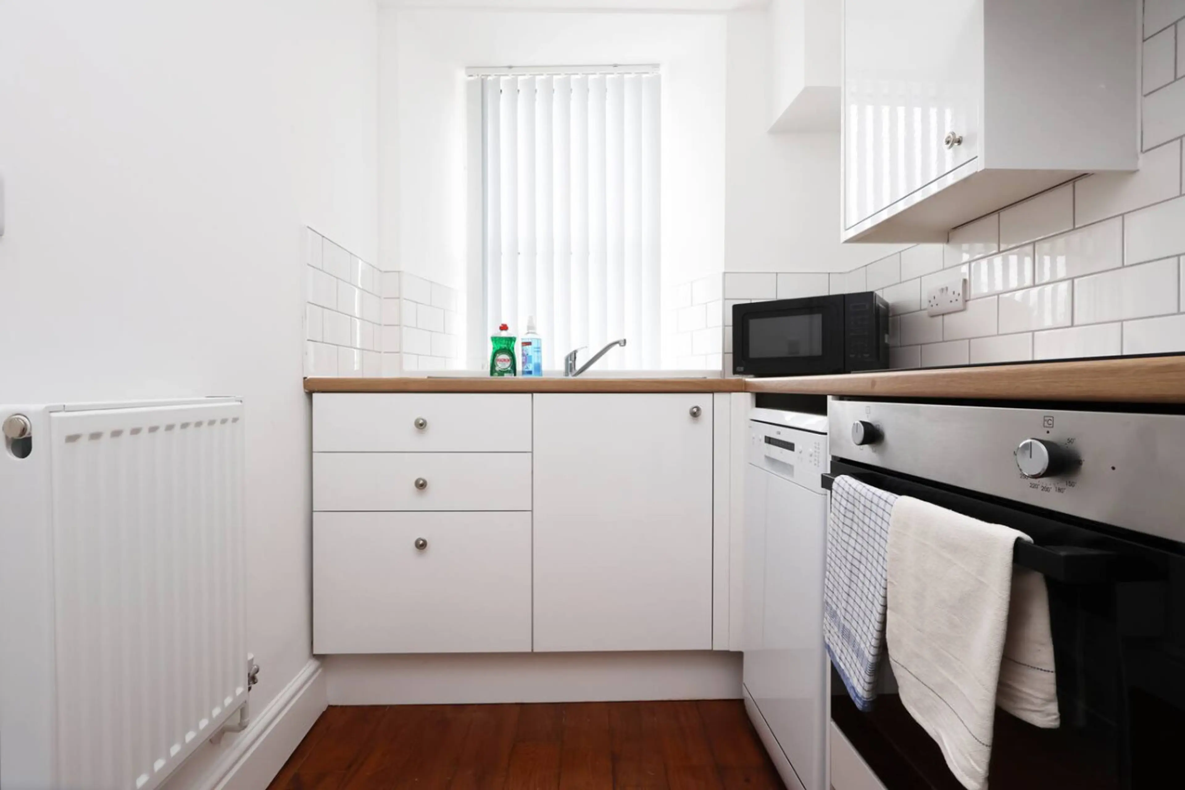 The New Lodge - Room 11 - Image 15