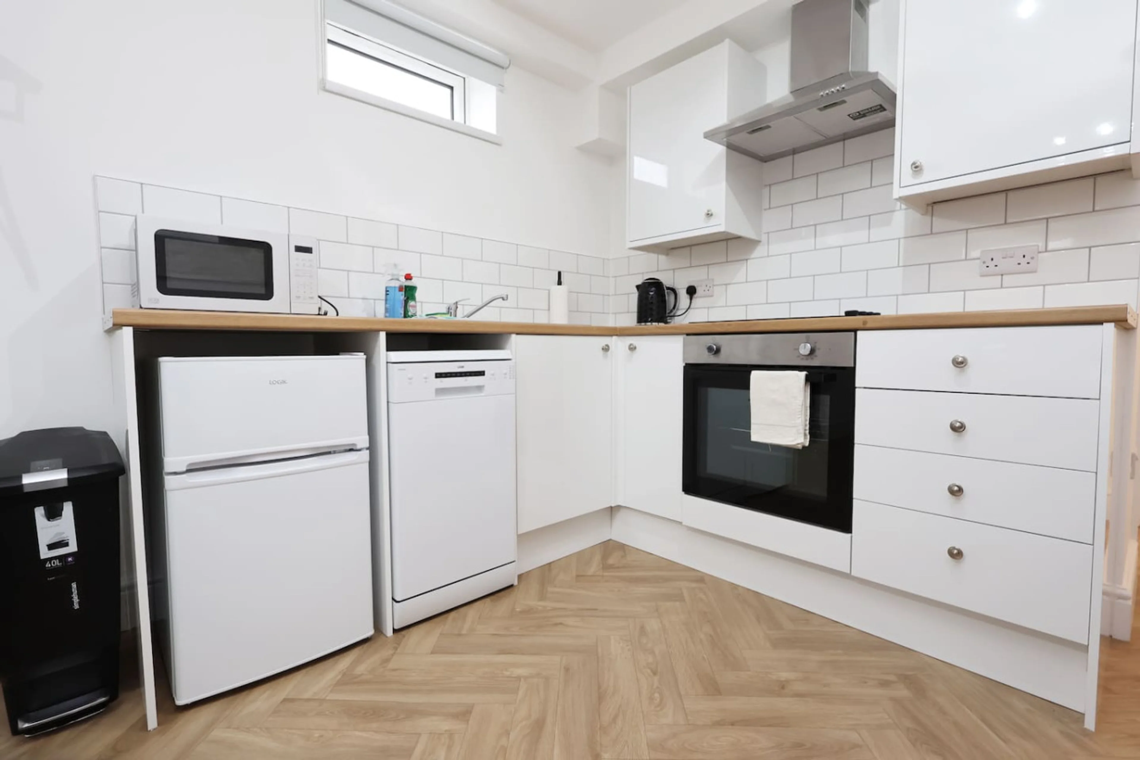 The New Lodge - Room 8 - View 3