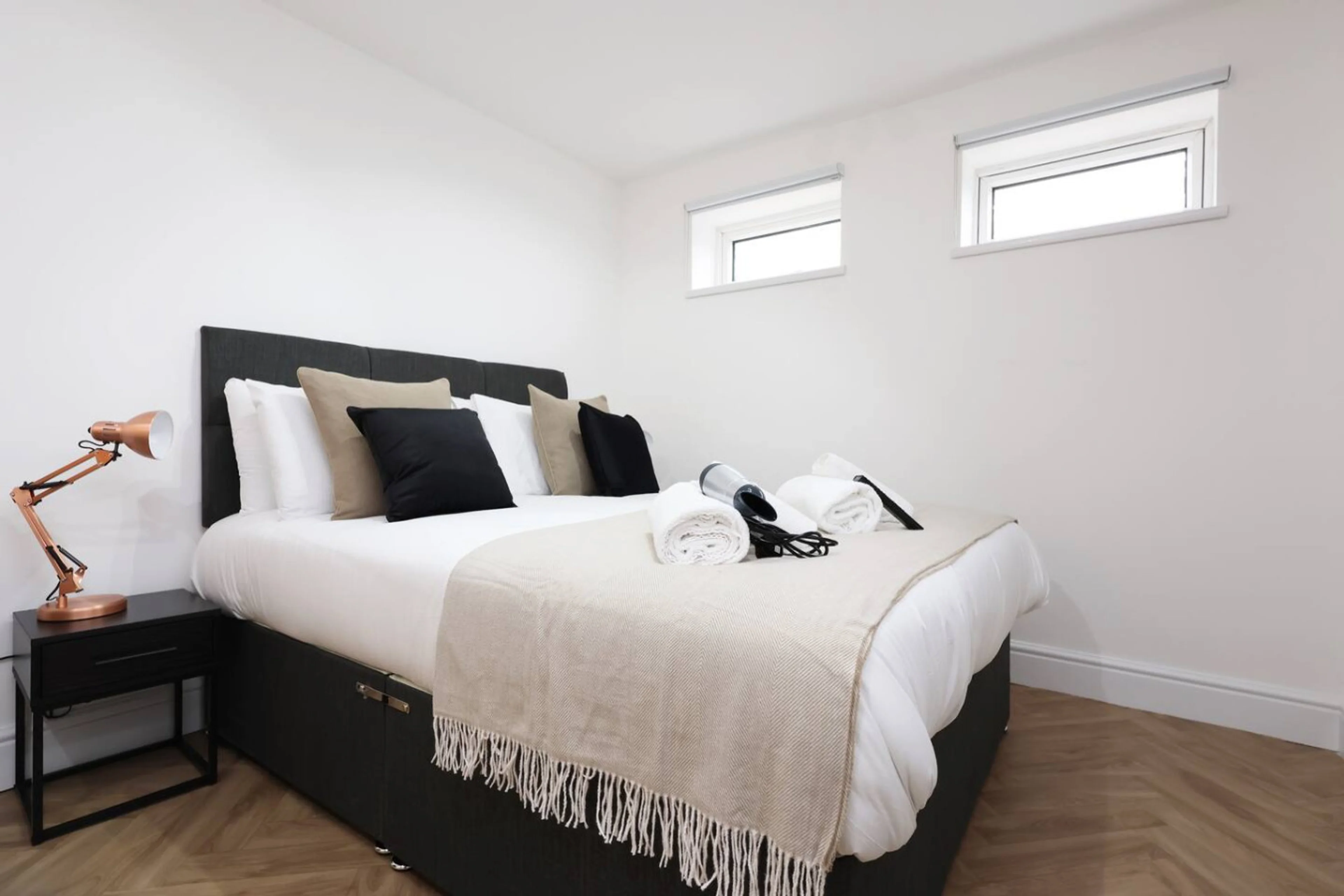 The New Lodge - Room 8 - Main view