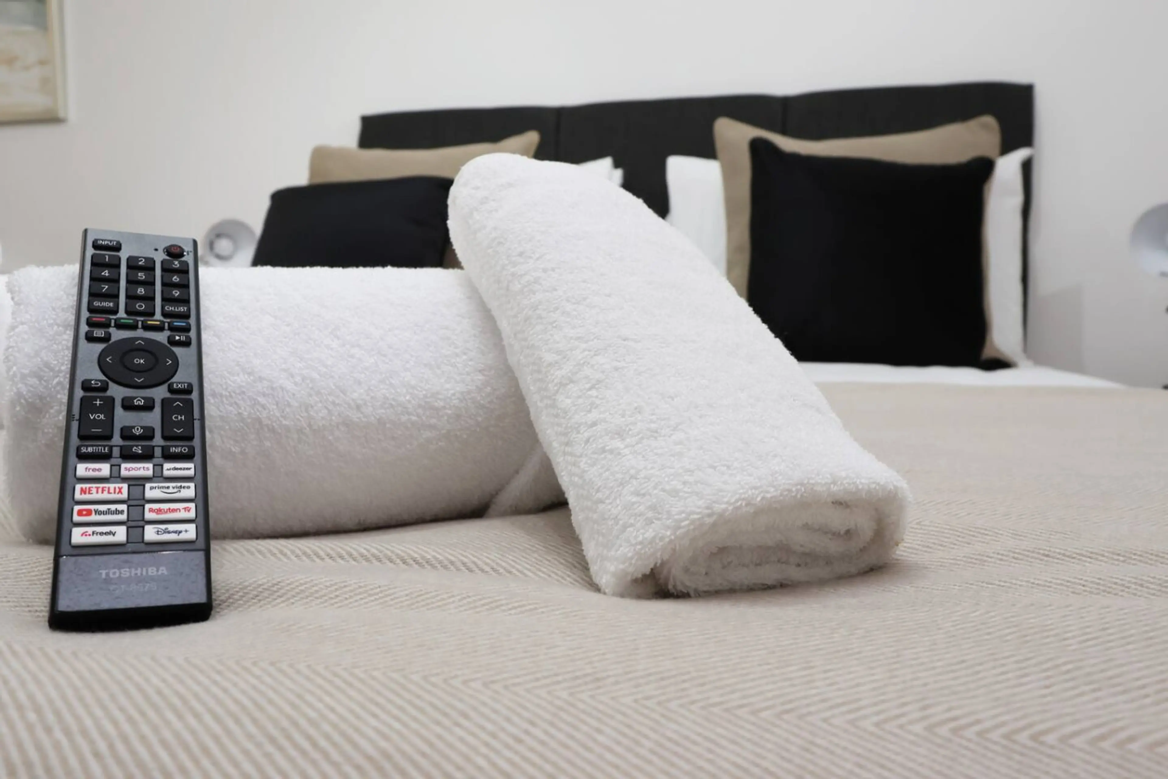 The New Lodge - Room 8 - Image 24