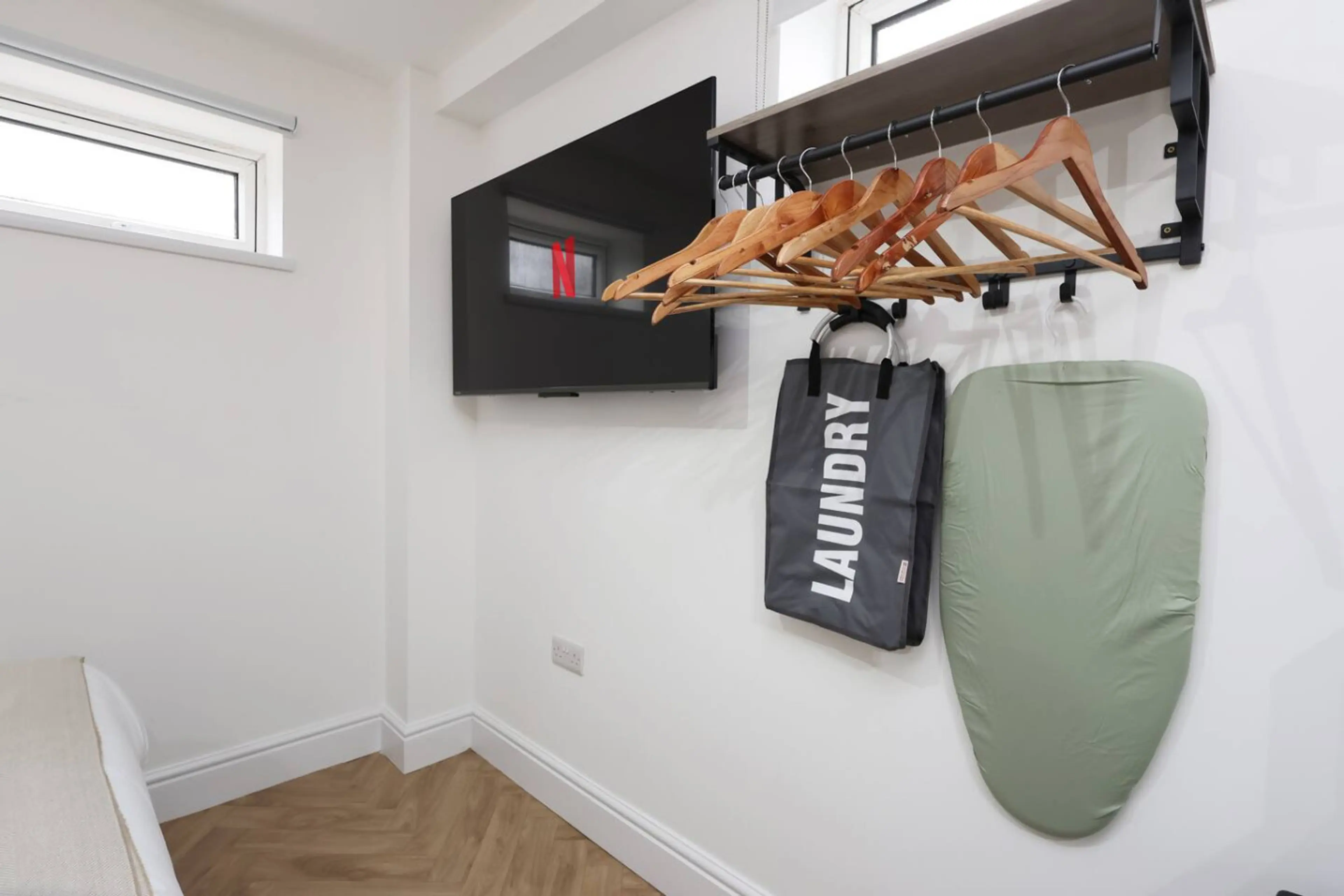 The New Lodge - Room 8 - Image 23