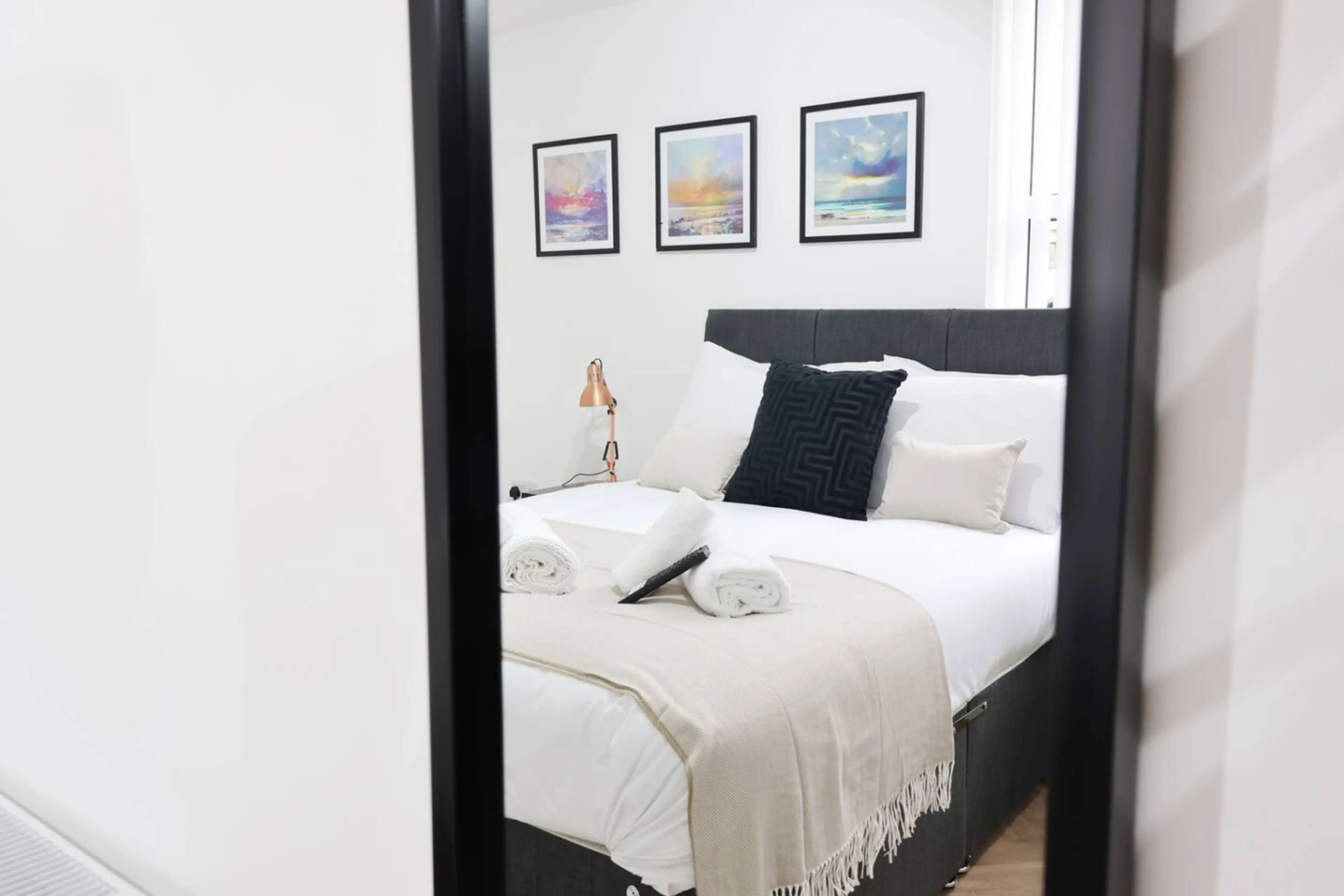 The New Lodge - Room 10 - Image 6