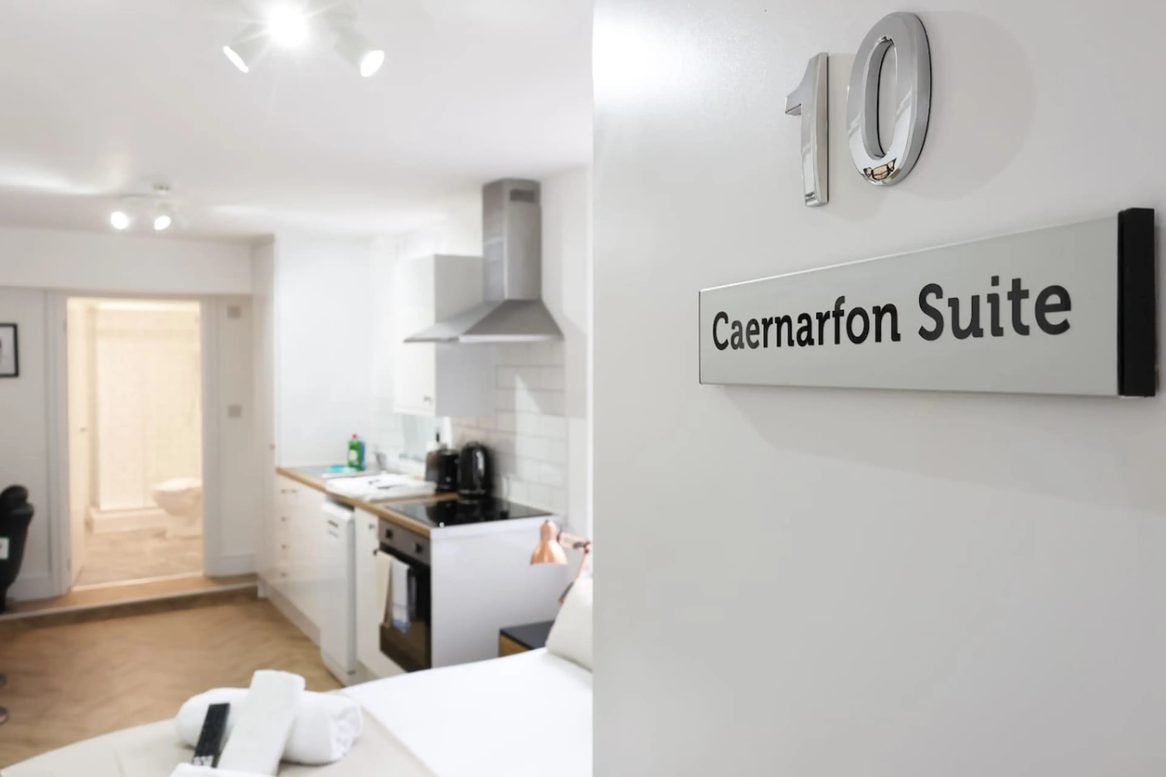 The New Lodge - Room 10 - Image 2