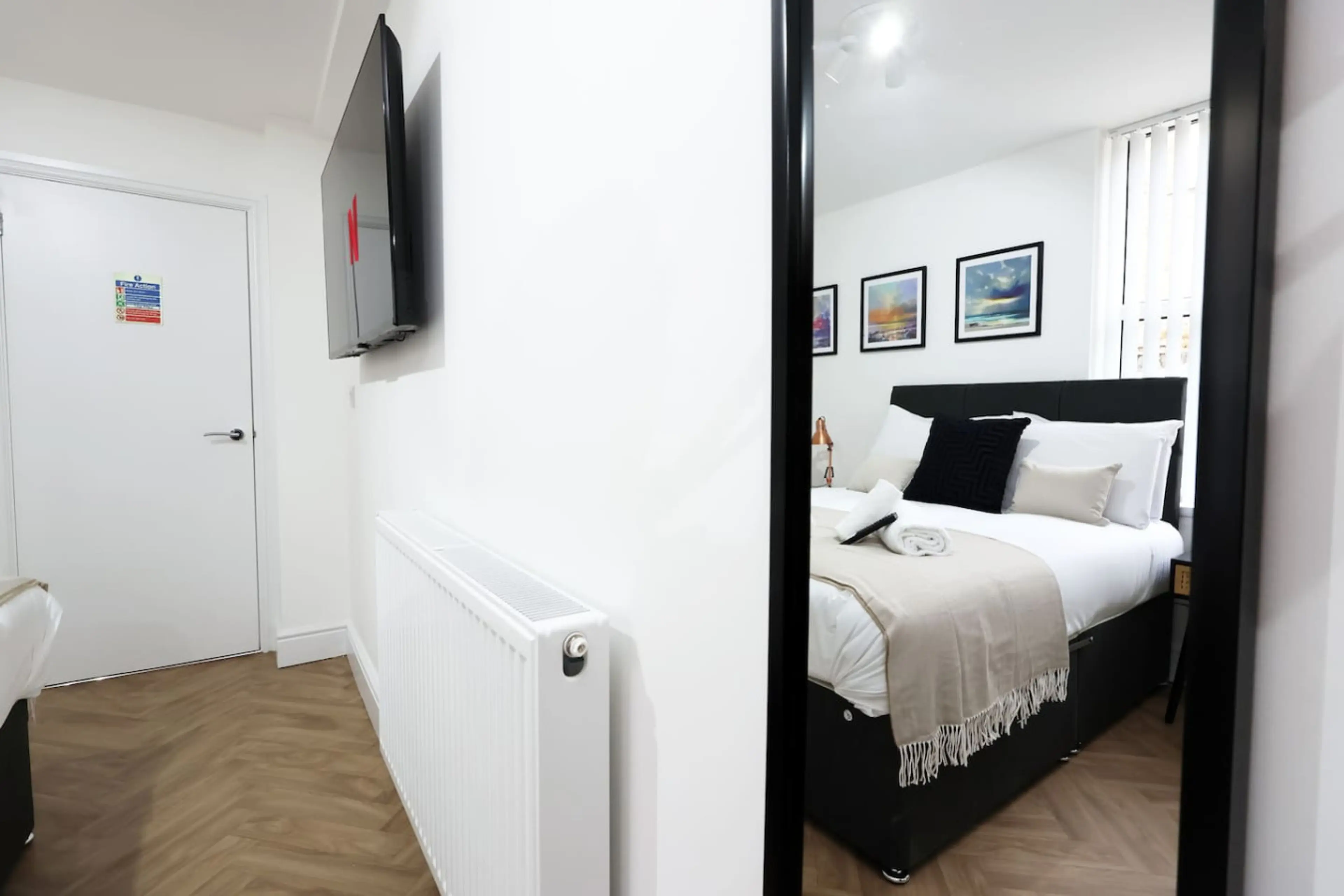 The New Lodge - Room 10 - Image 11