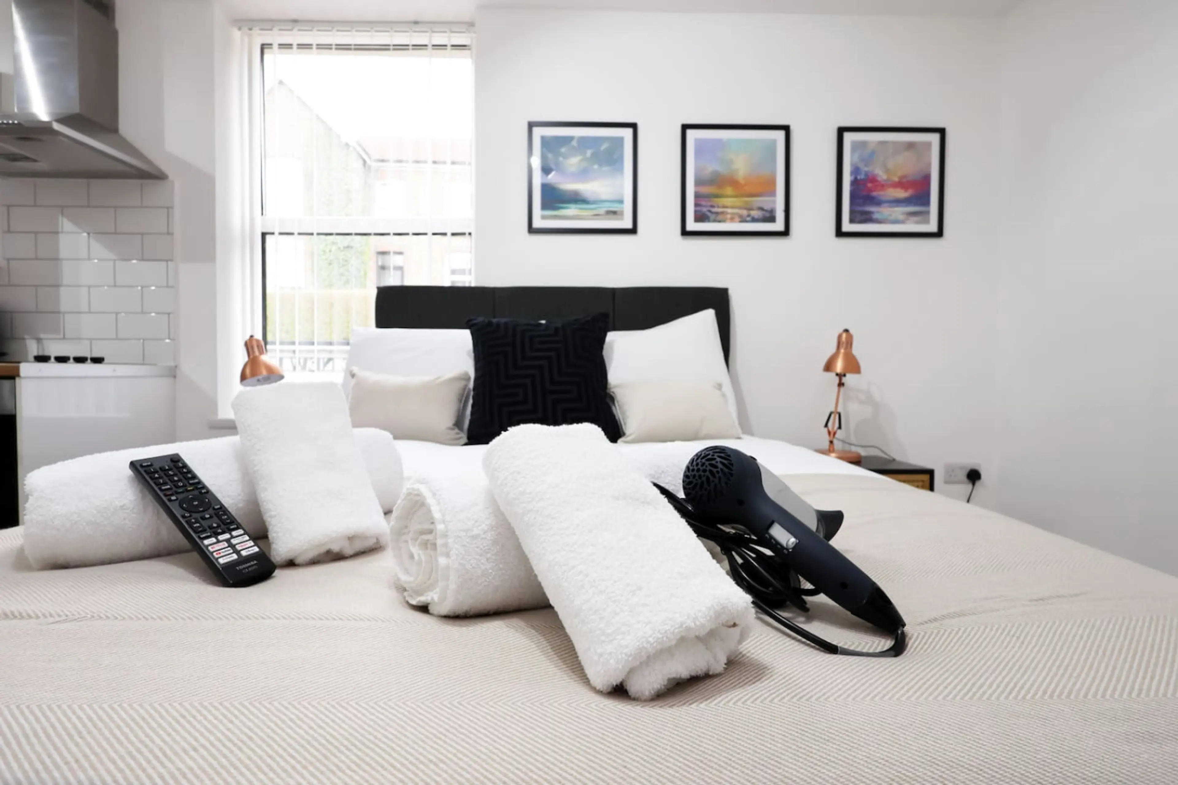 The New Lodge - Room 10 - Image 16