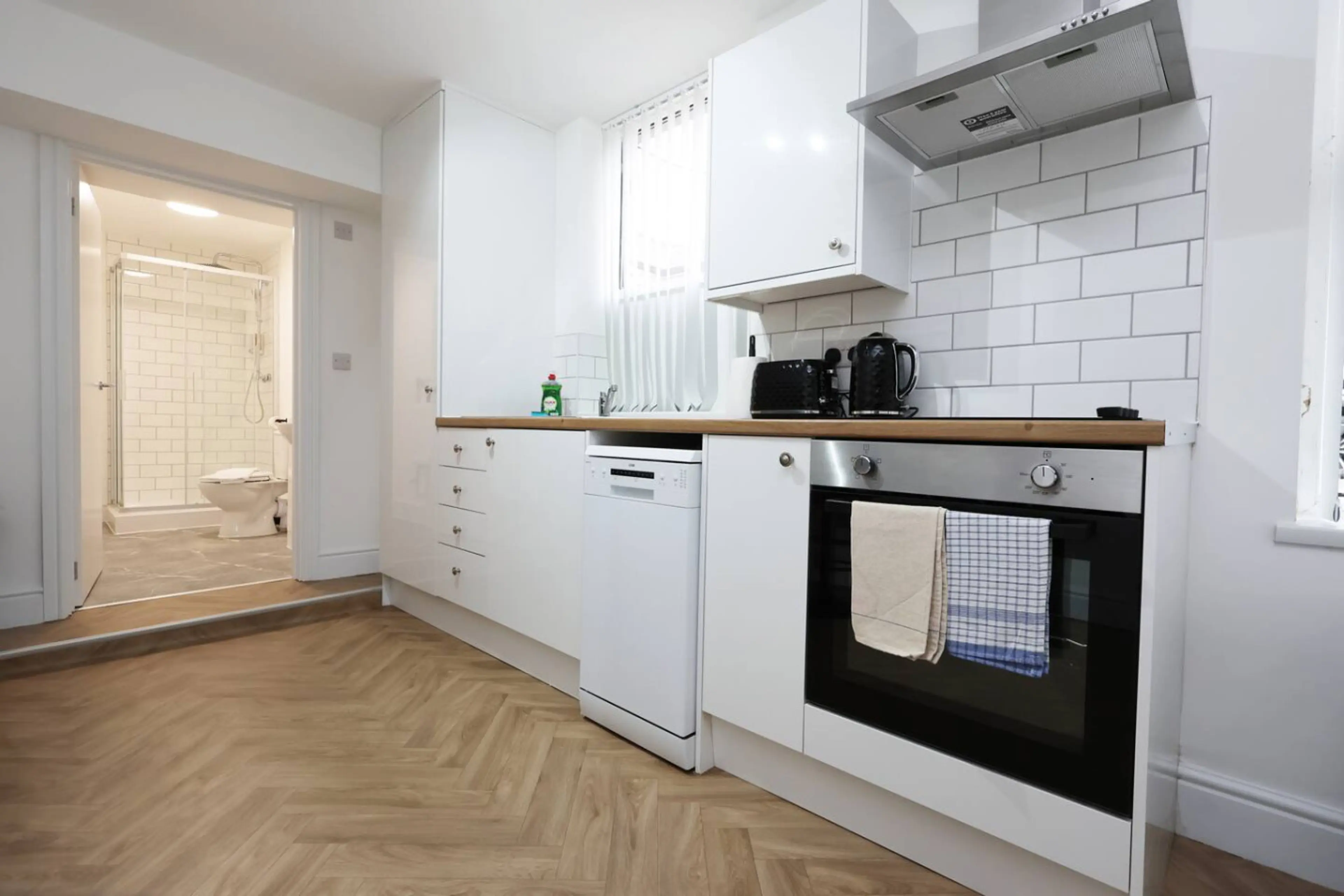 The New Lodge - Room 10 - Image 28