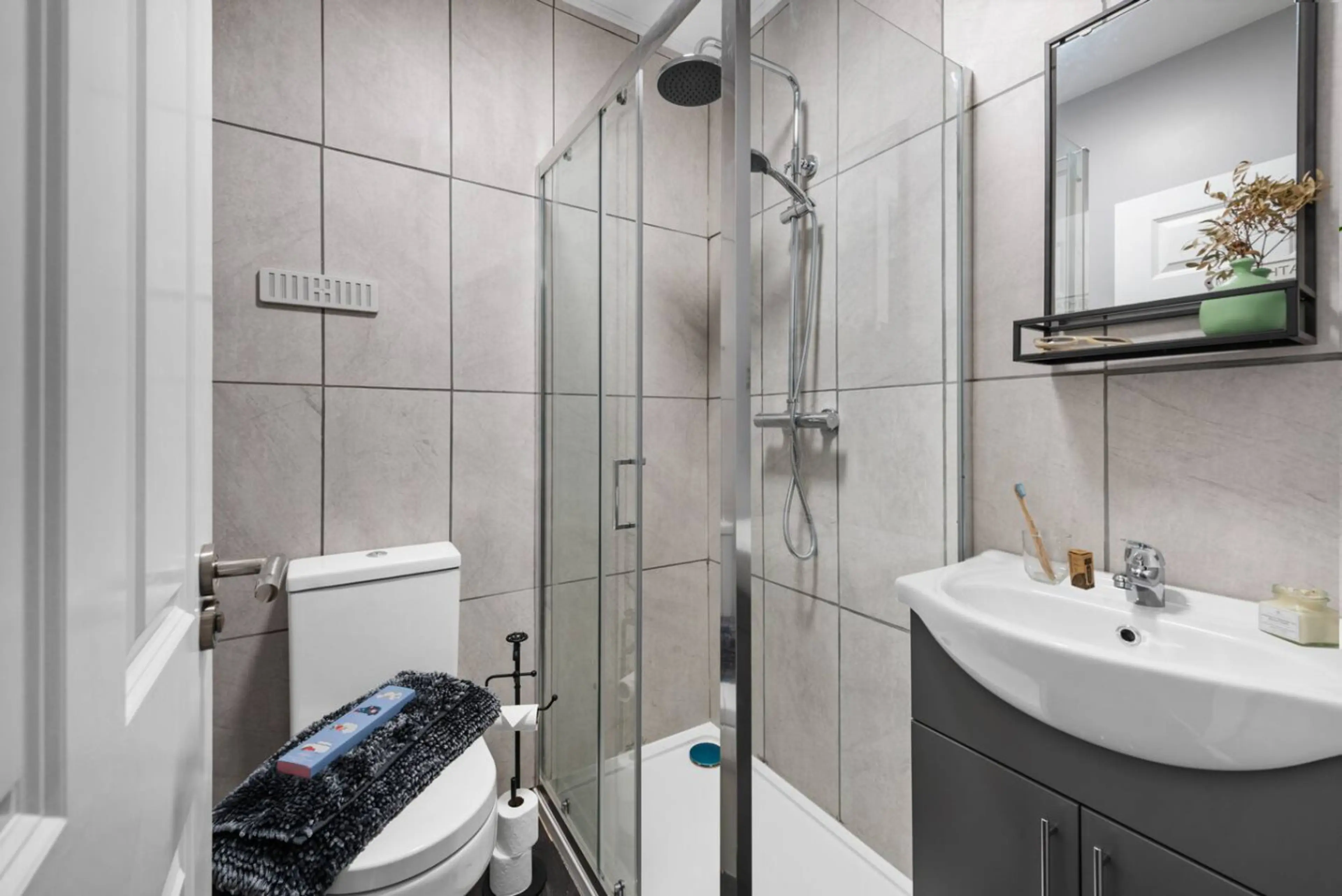 4 Springfield Street - Image 12