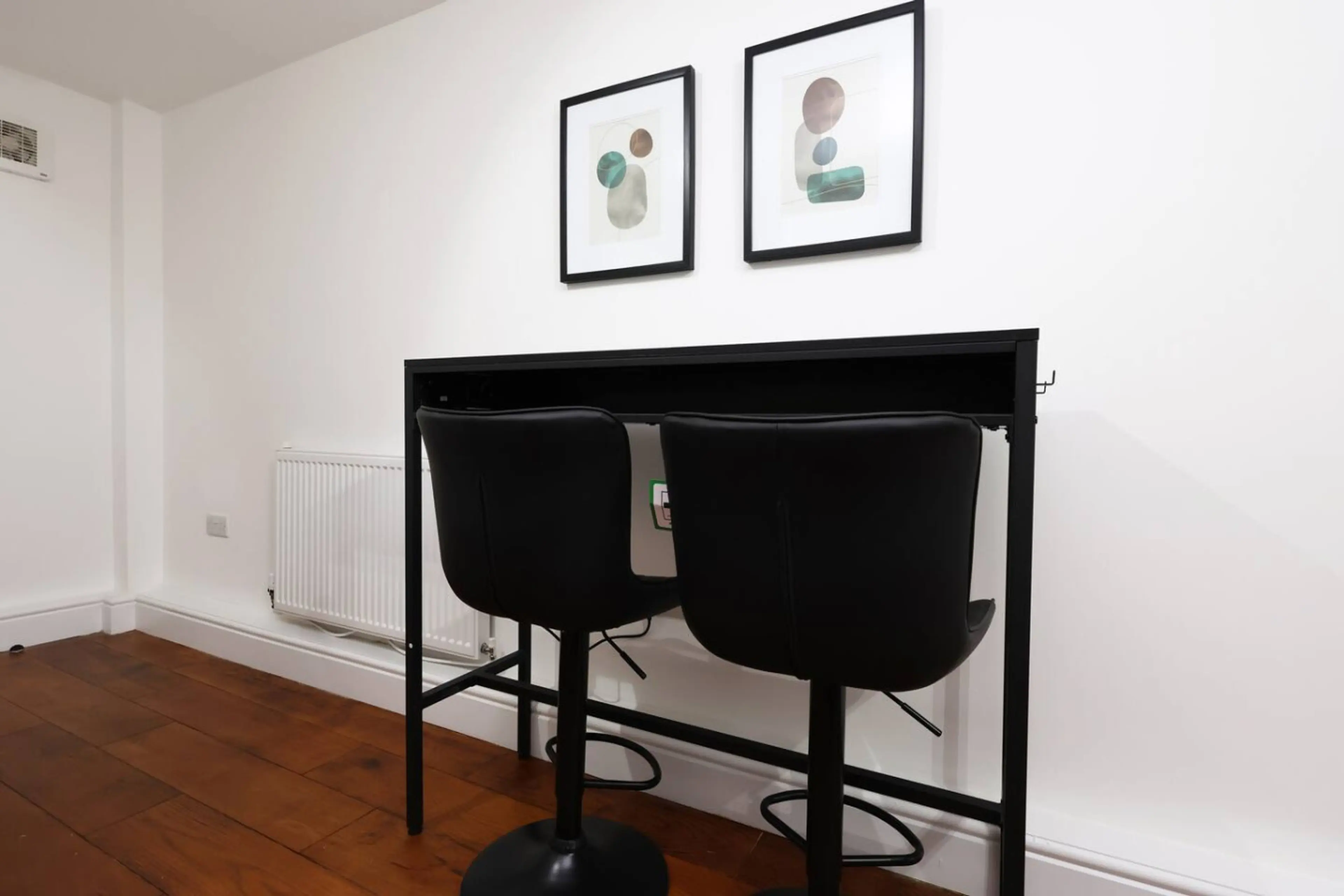 The New Lodge - Room 12 - Image 5