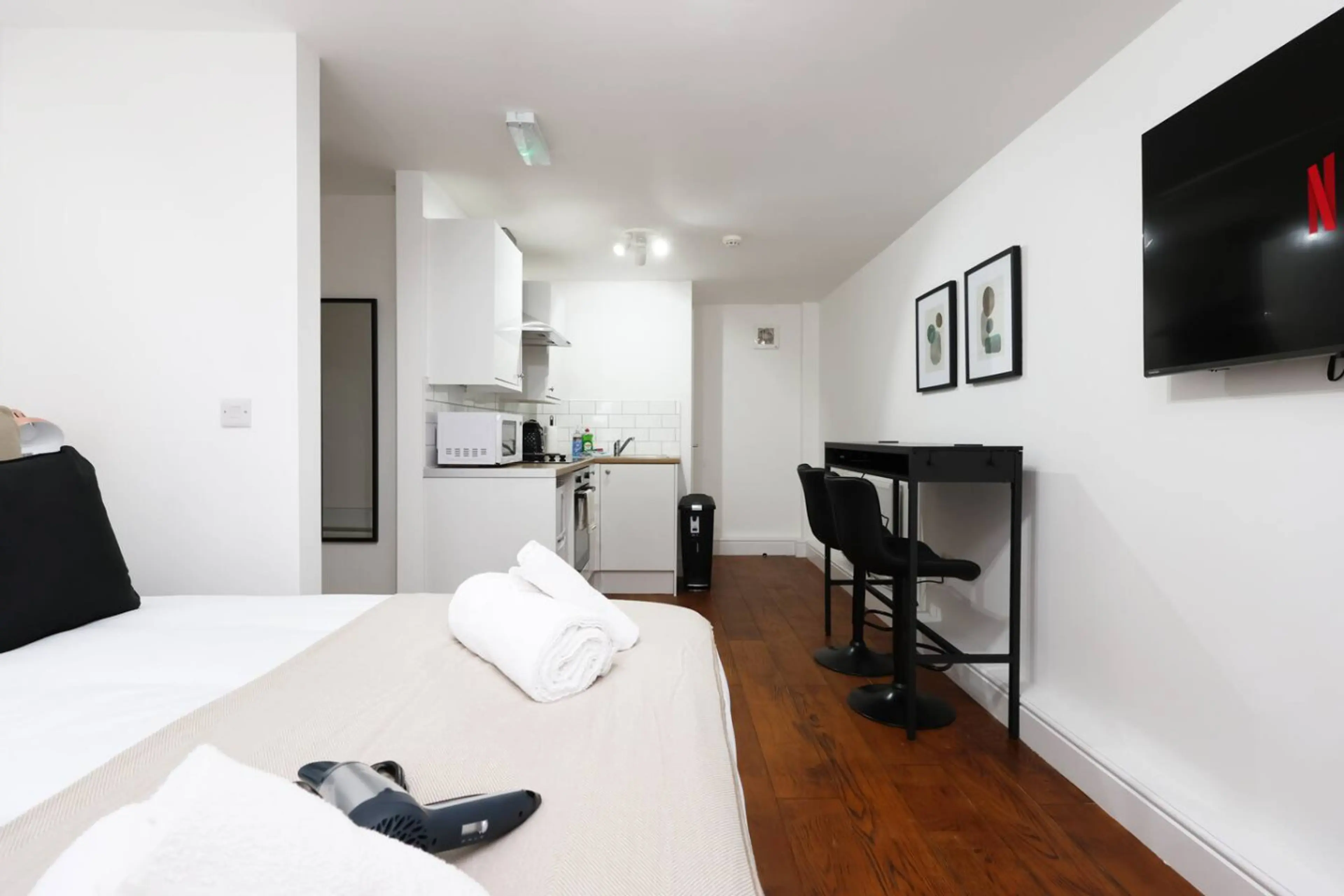 The New Lodge - Room 12 - Image 22