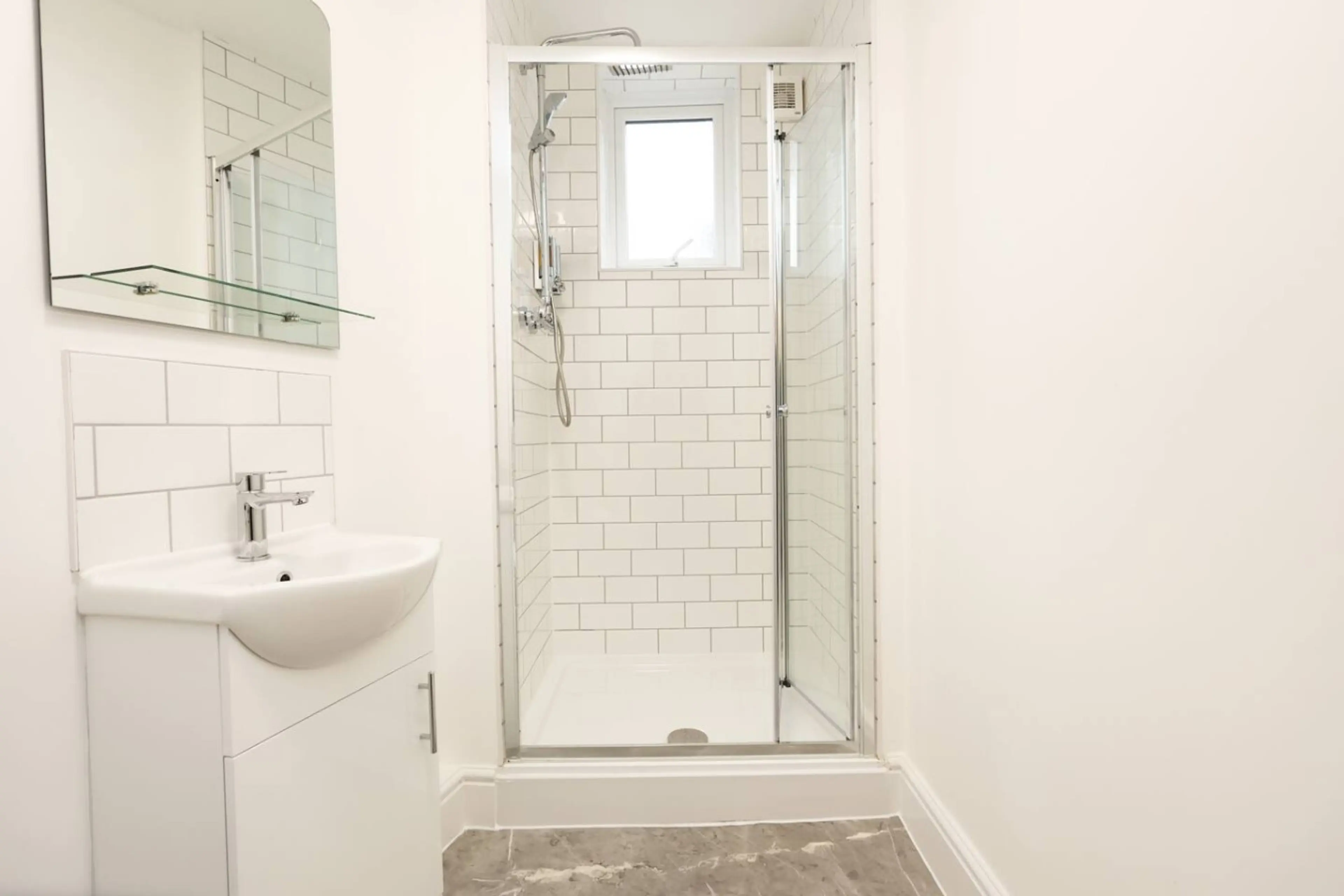 The New Lodge - Room 12 - Image 13