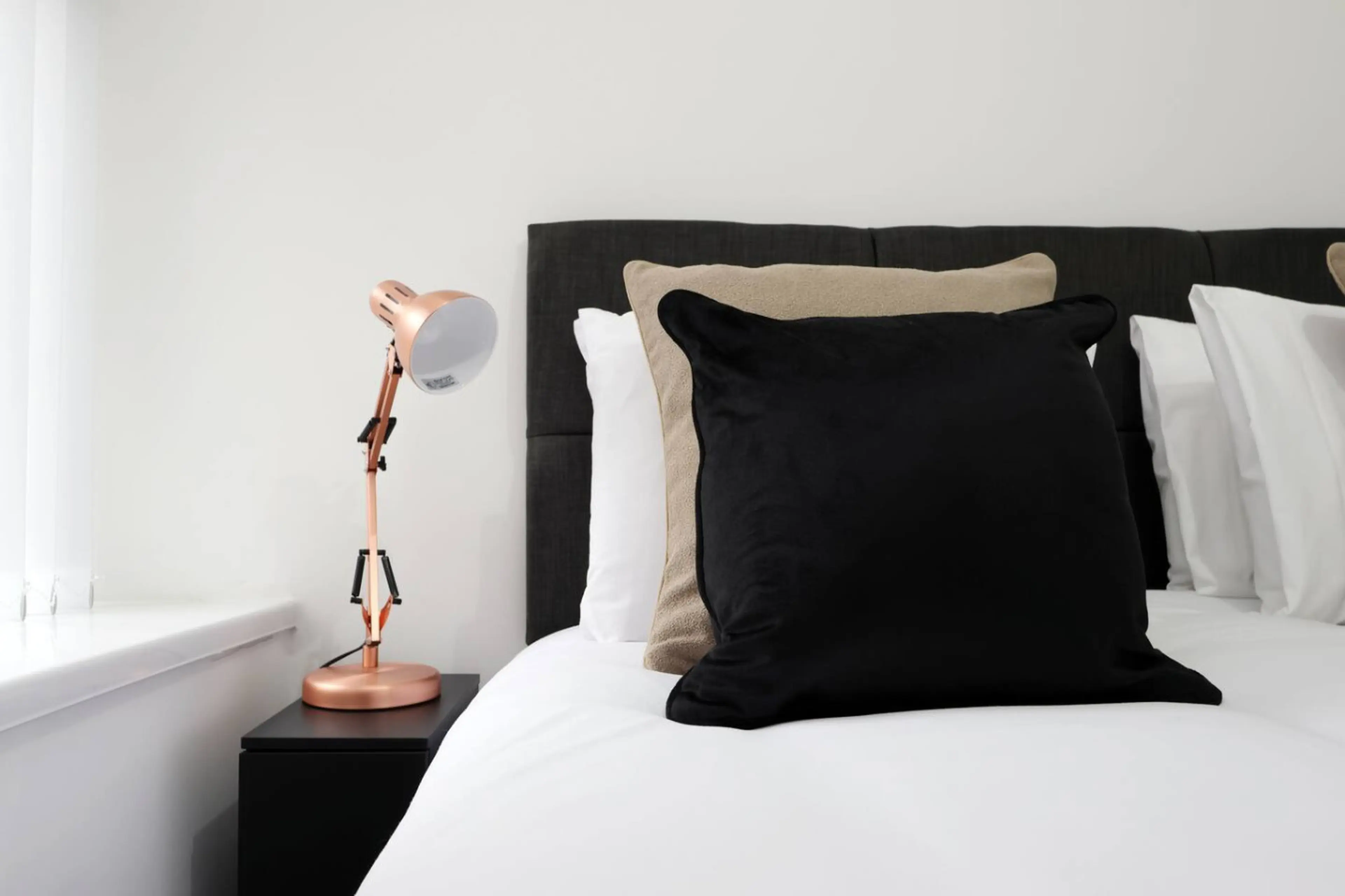 The New Lodge - Room 12 - Image 25