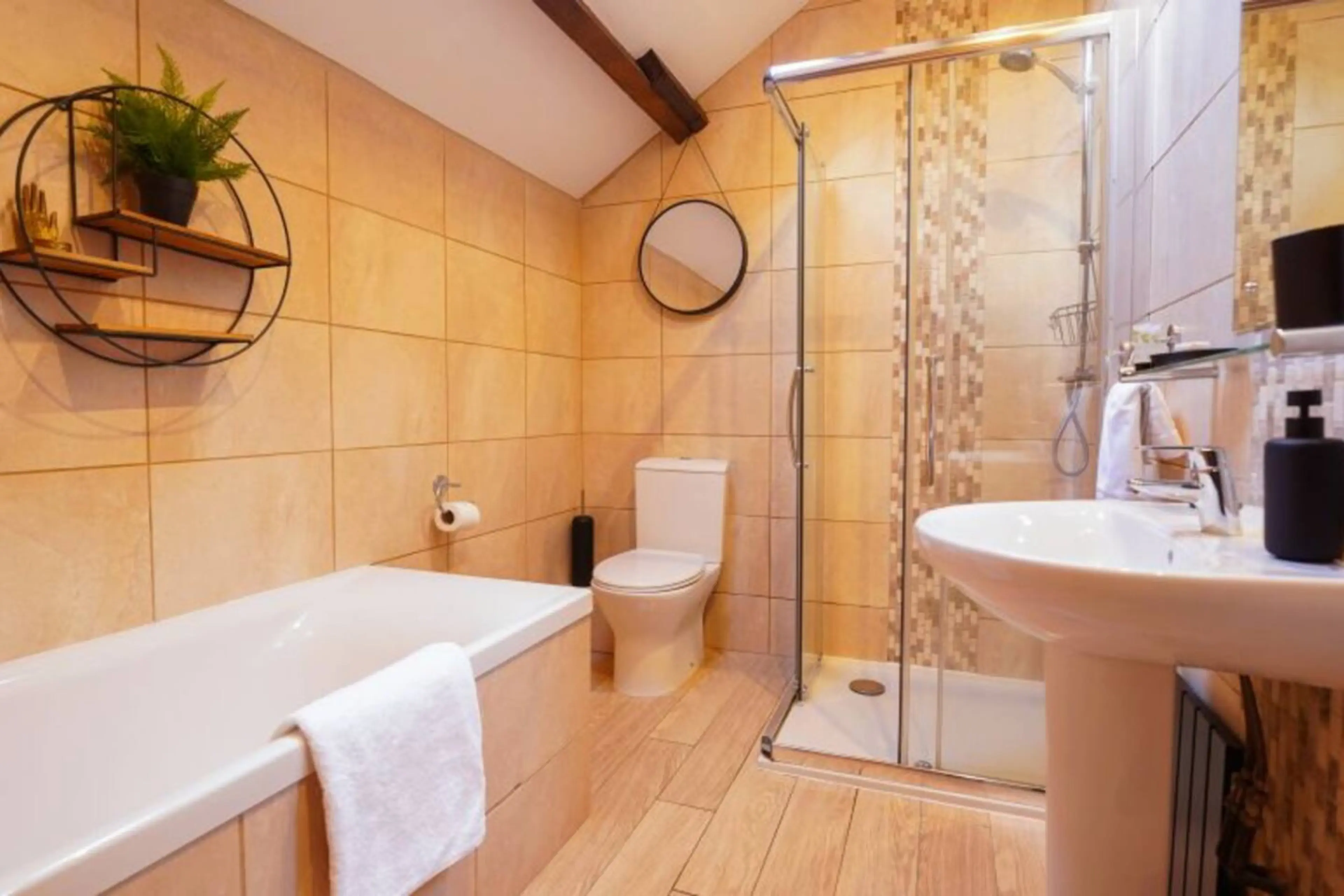 The Dairy Cottage - Image 13