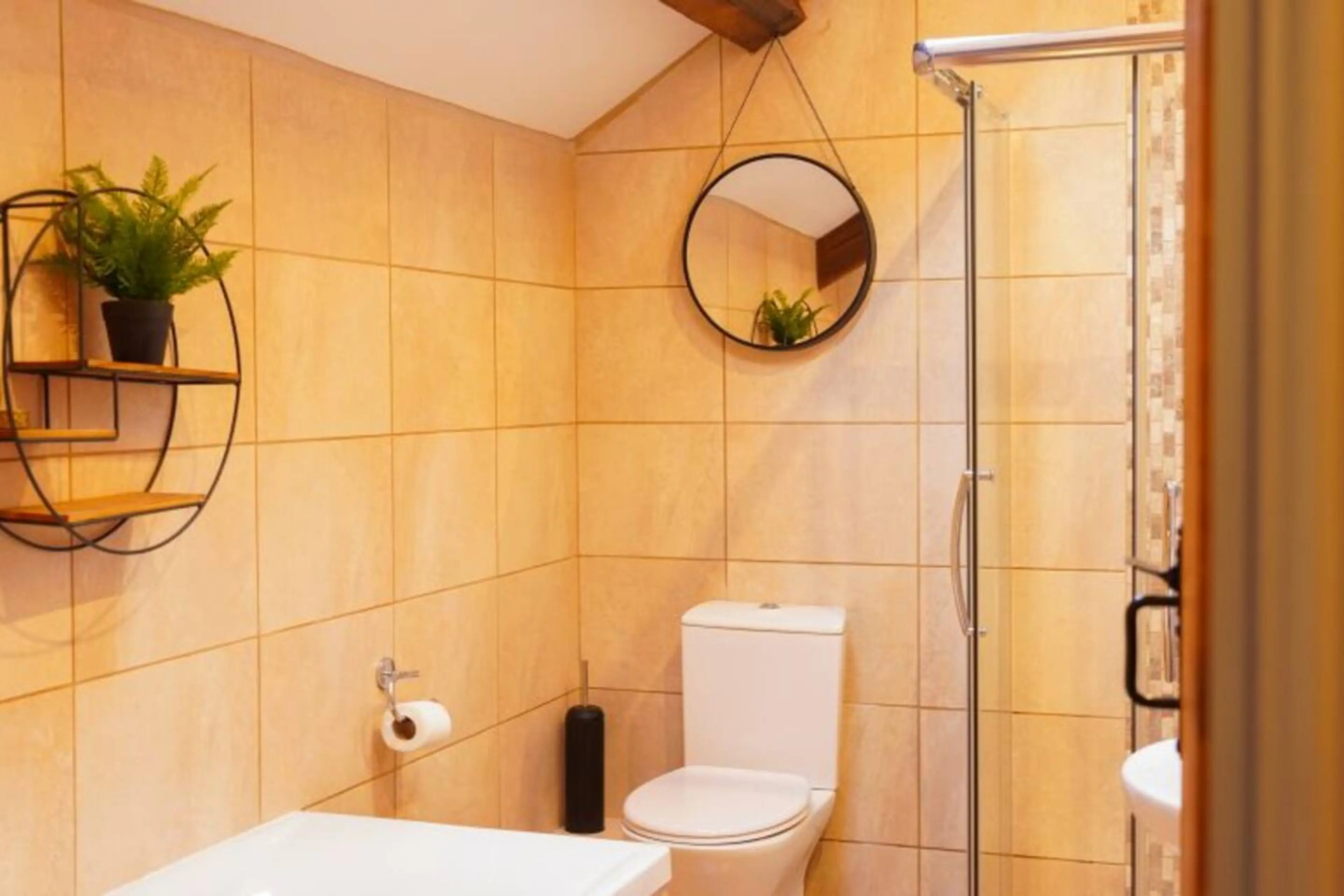 The Dairy Cottage - Image 12