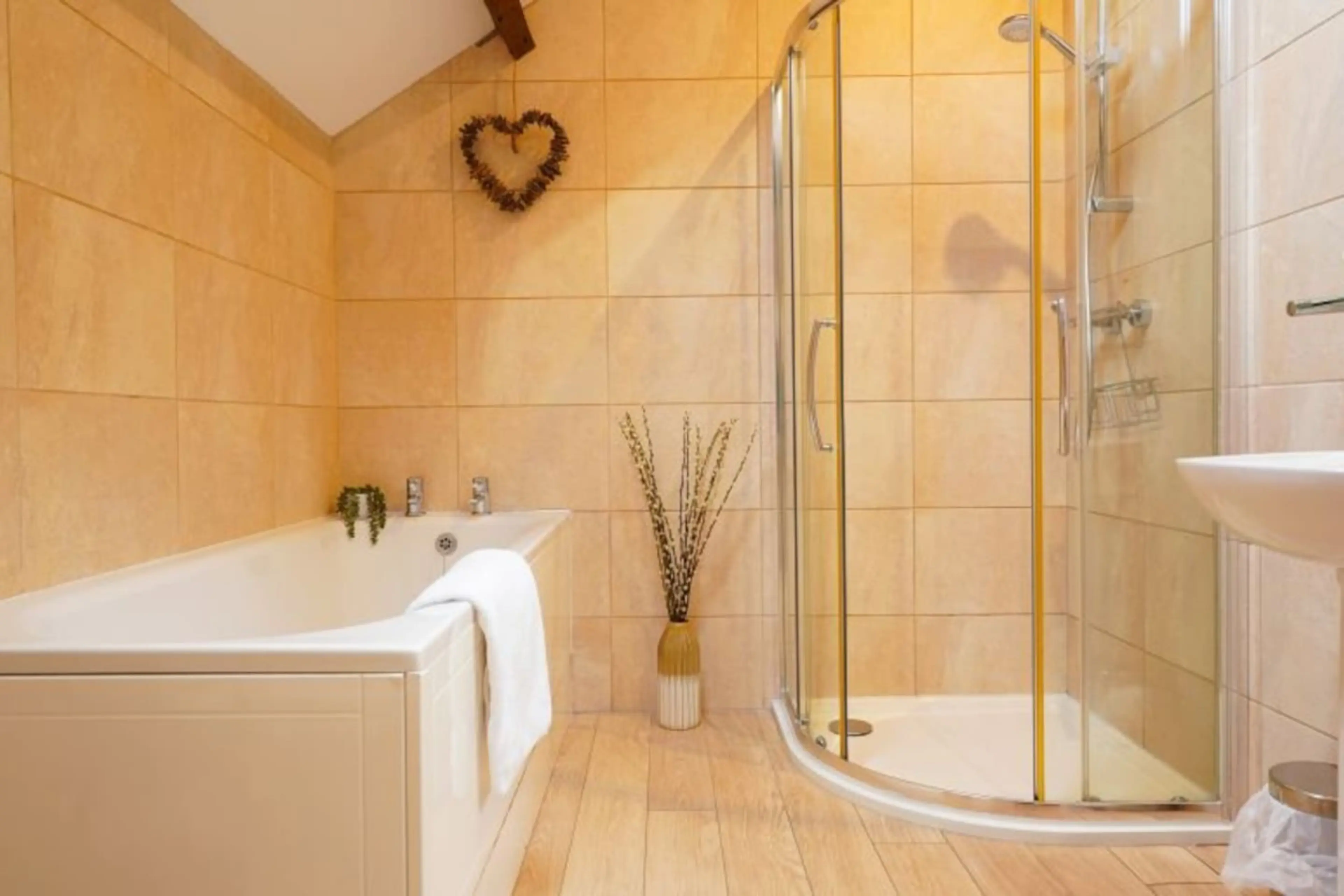 The Old Cow Shed Cottage - Image 20