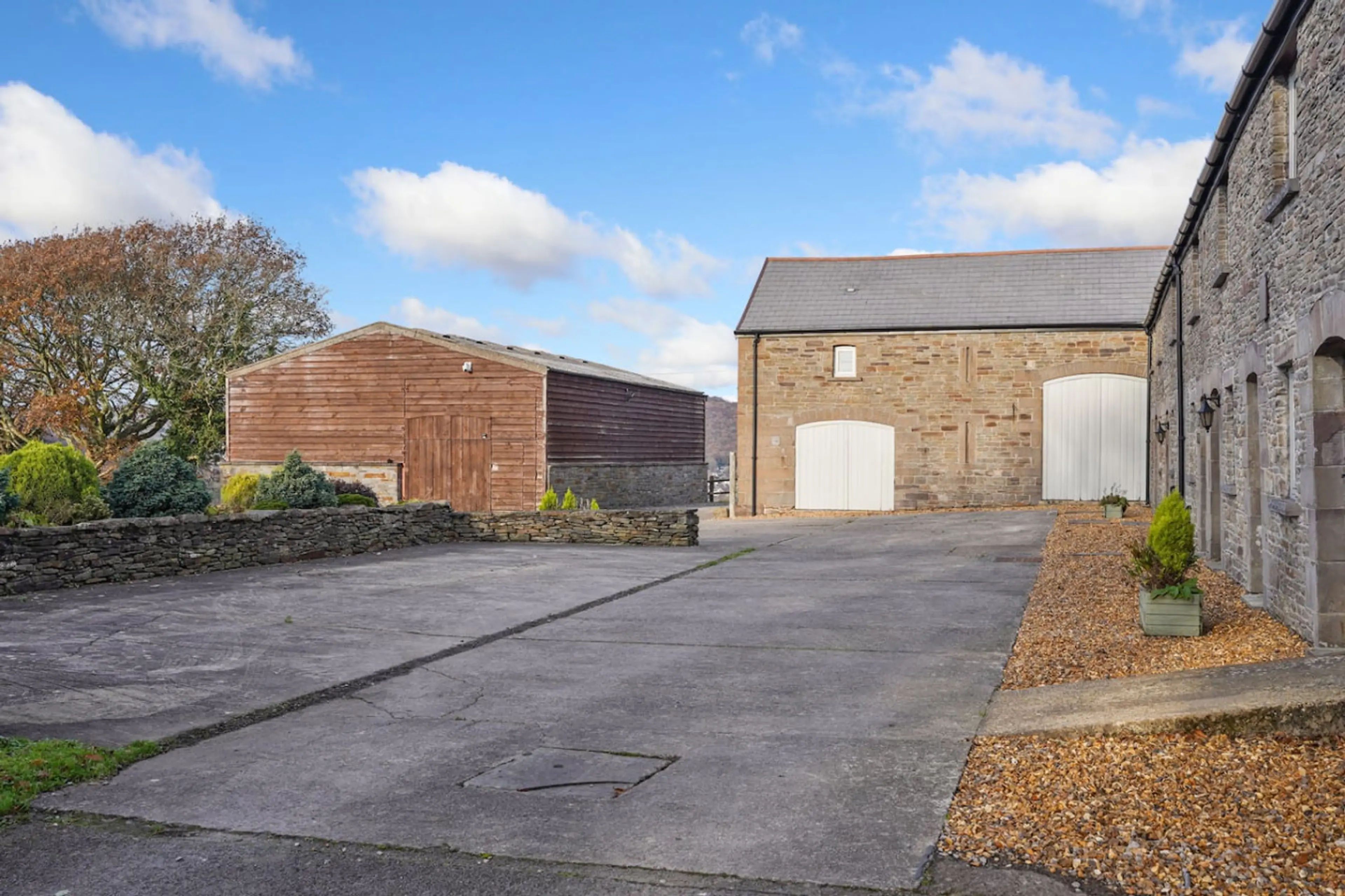 The Old Cow Shed Cottage - Image 57