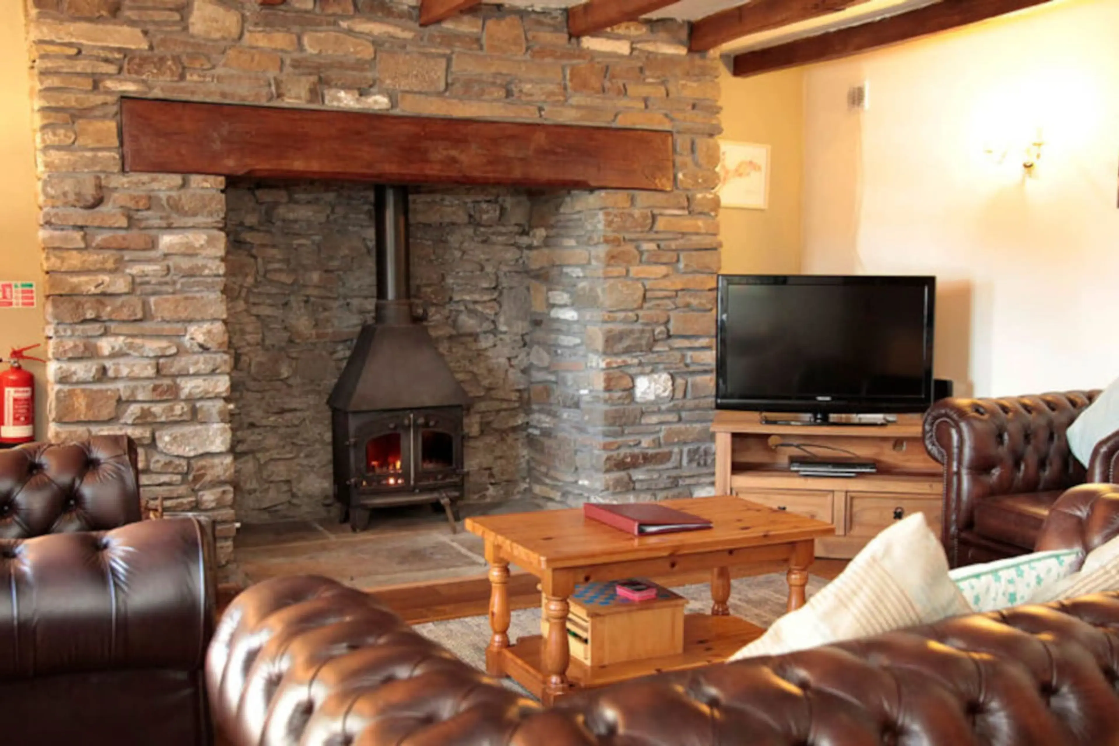 The Old Cow Shed Cottage - Image 8