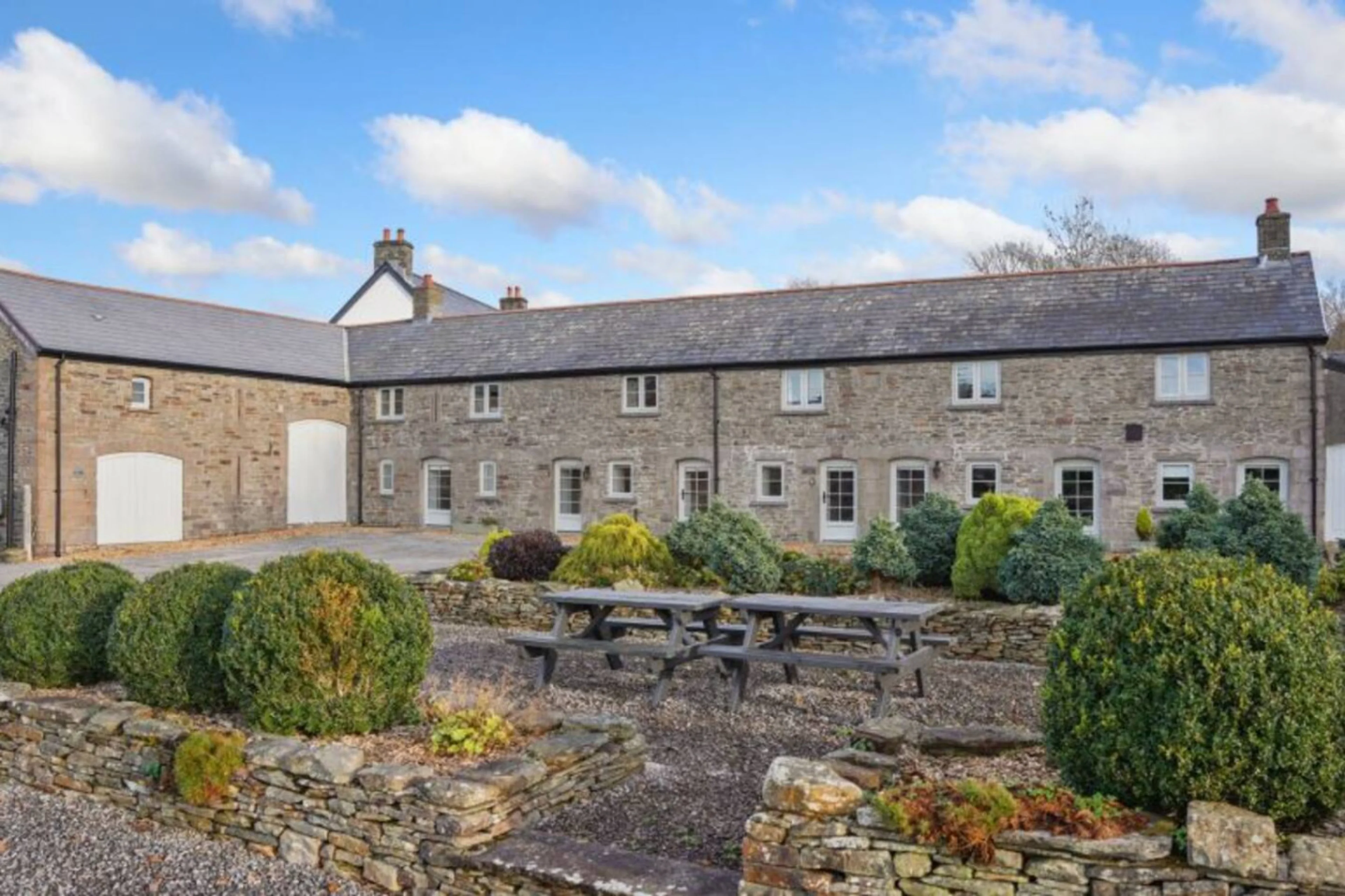 The Old Cow Shed Cottage - Main view