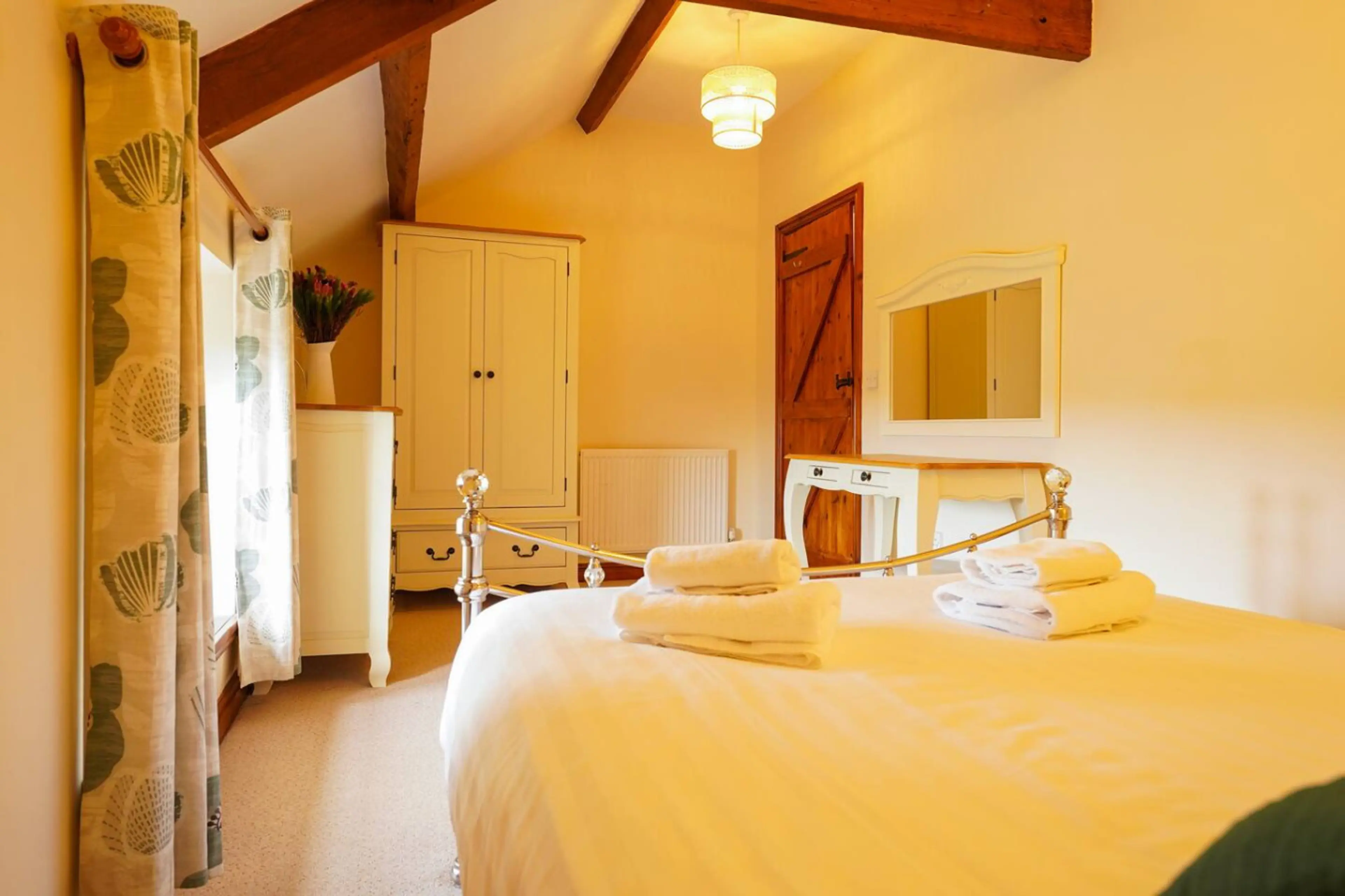 The Old Cow Shed Cottage - Image 37