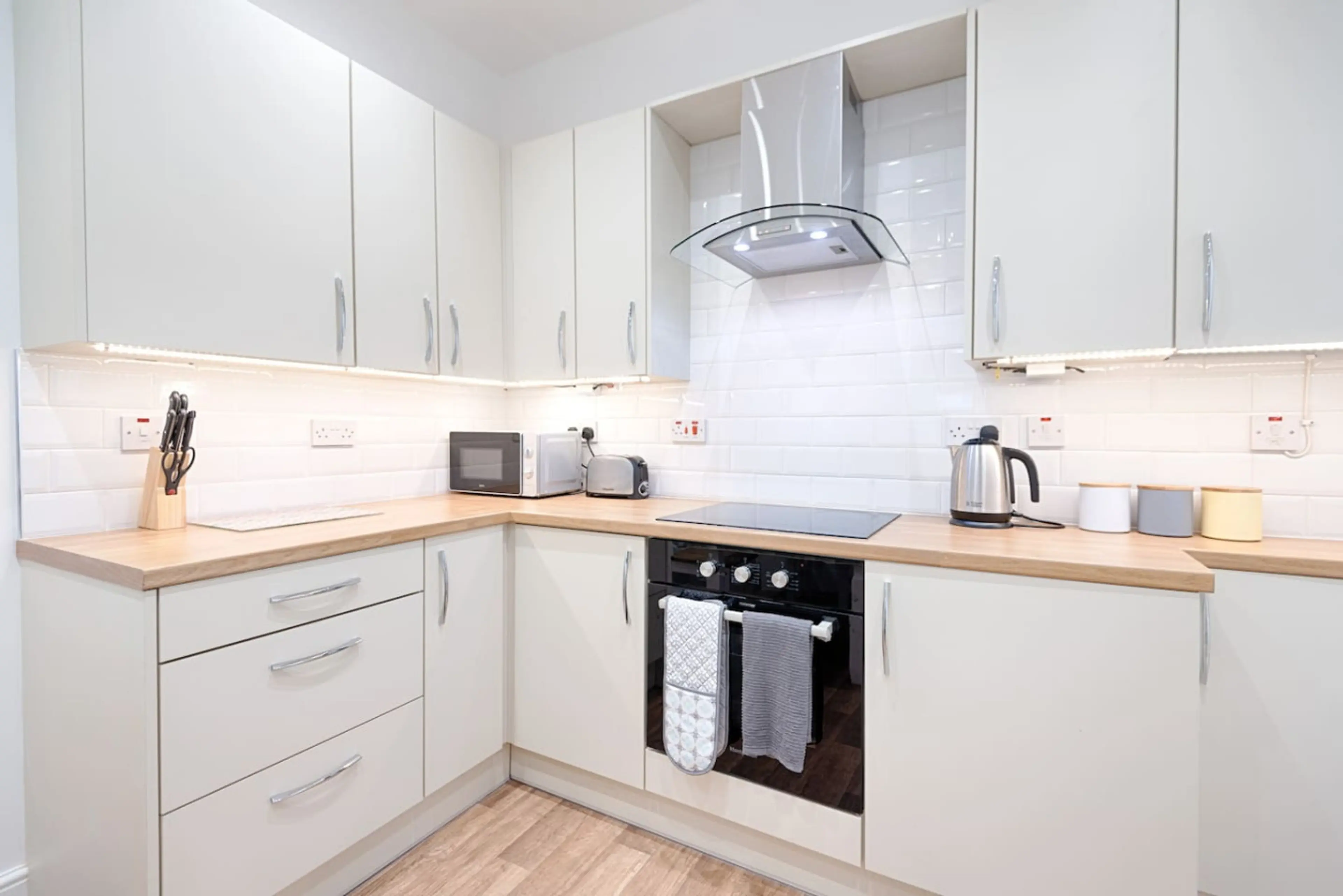 27 Eaton Road - Image 8