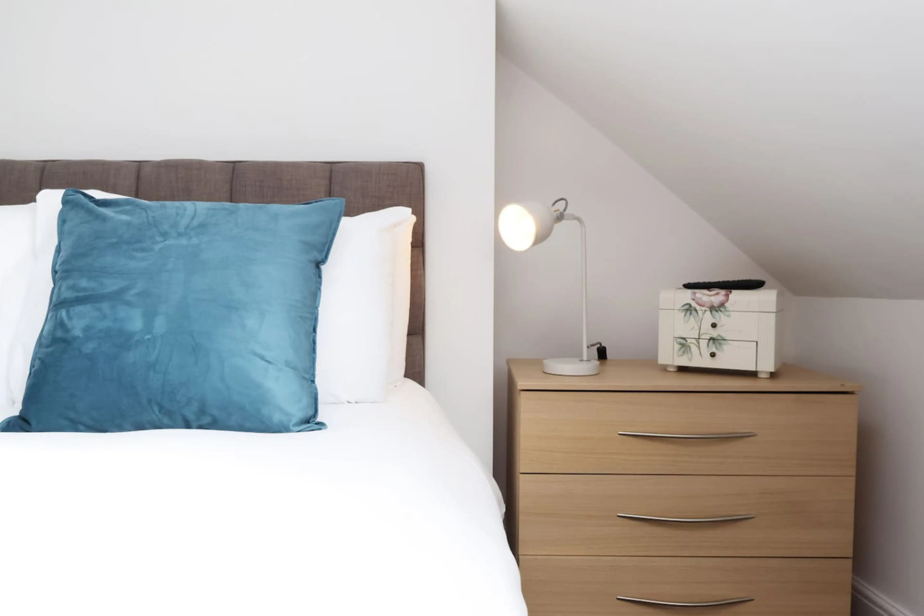 8 St Albans Road - Image 119