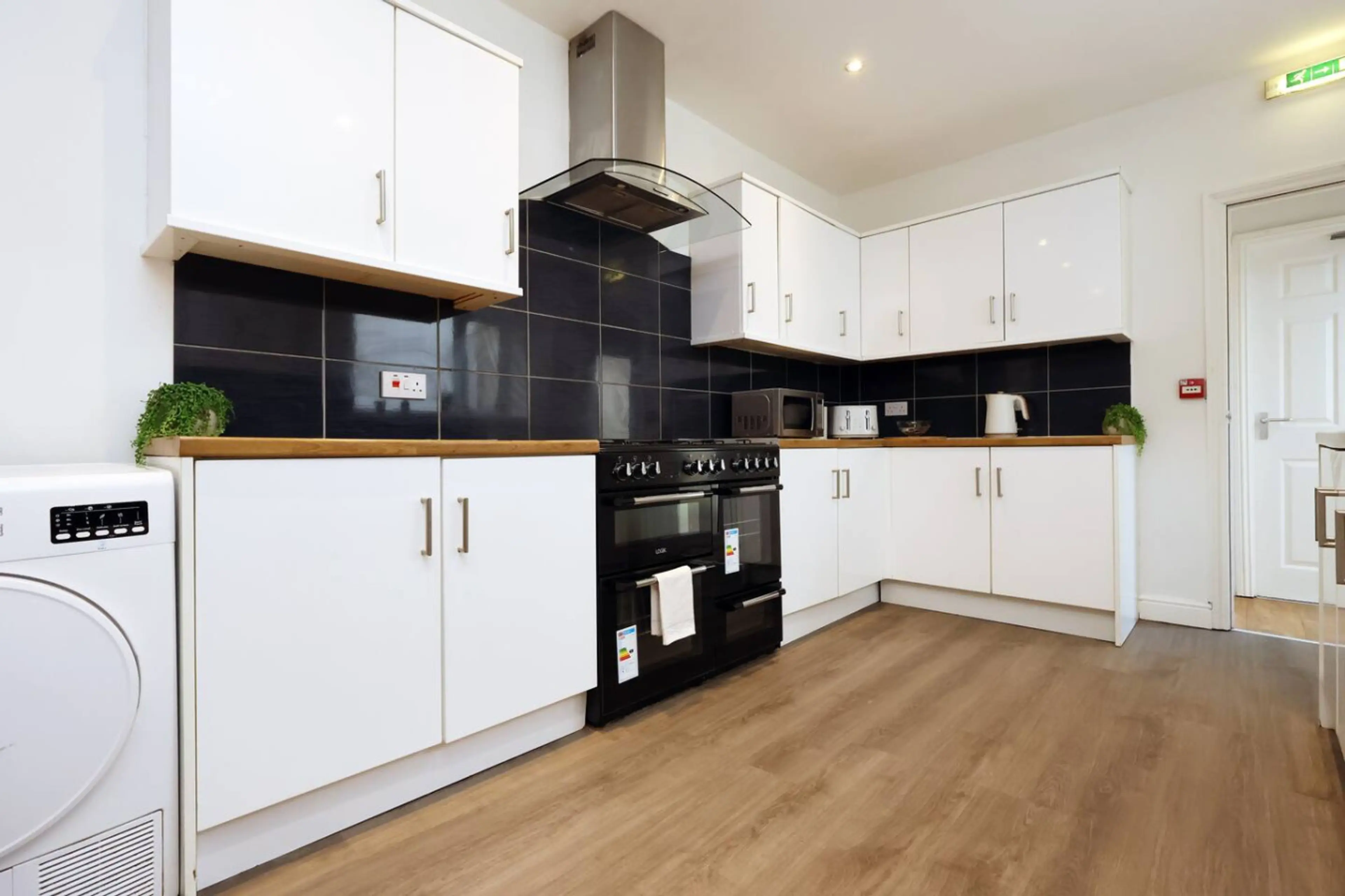 8 St Albans Road - Image 79