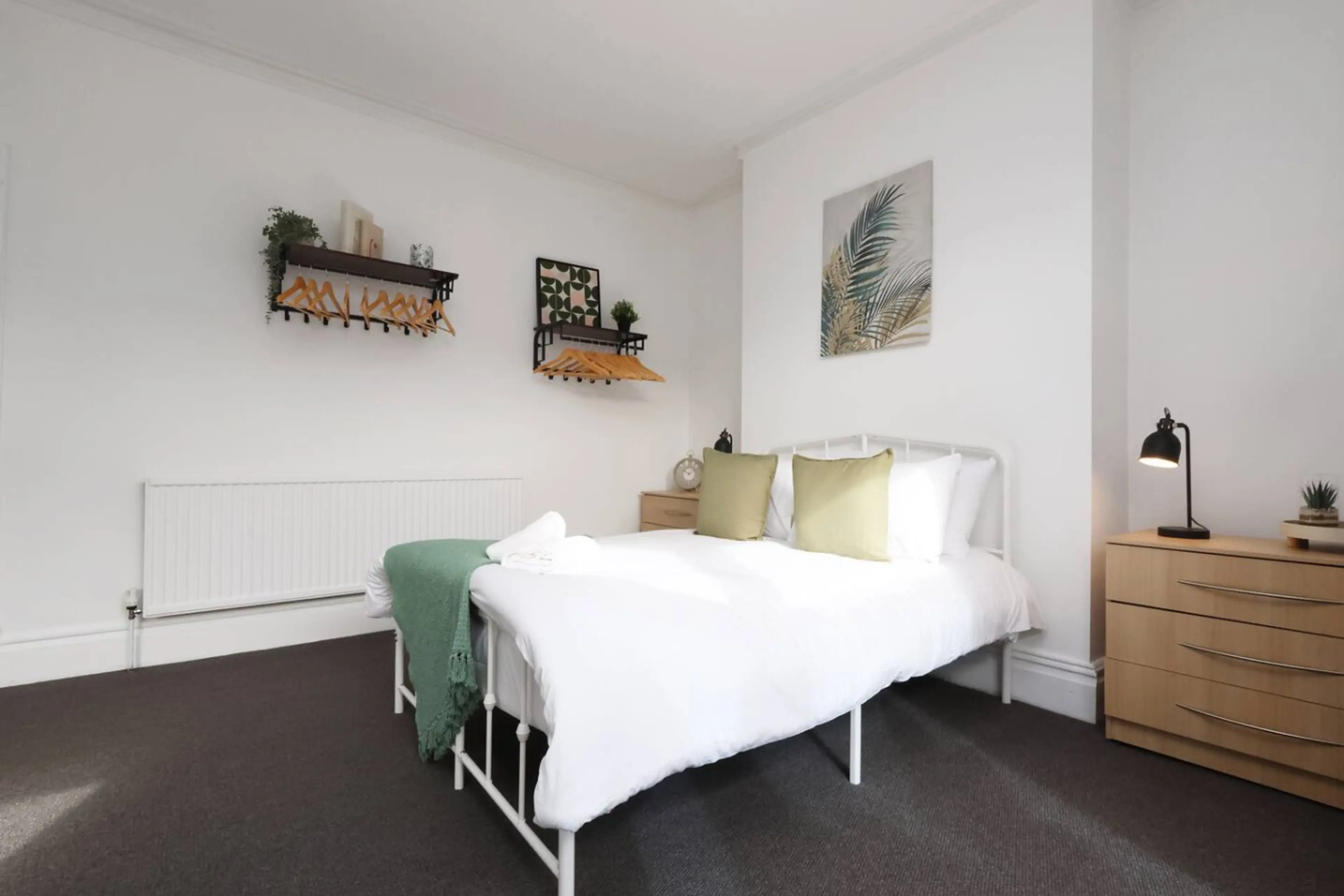 8 St Albans Road - Image 96