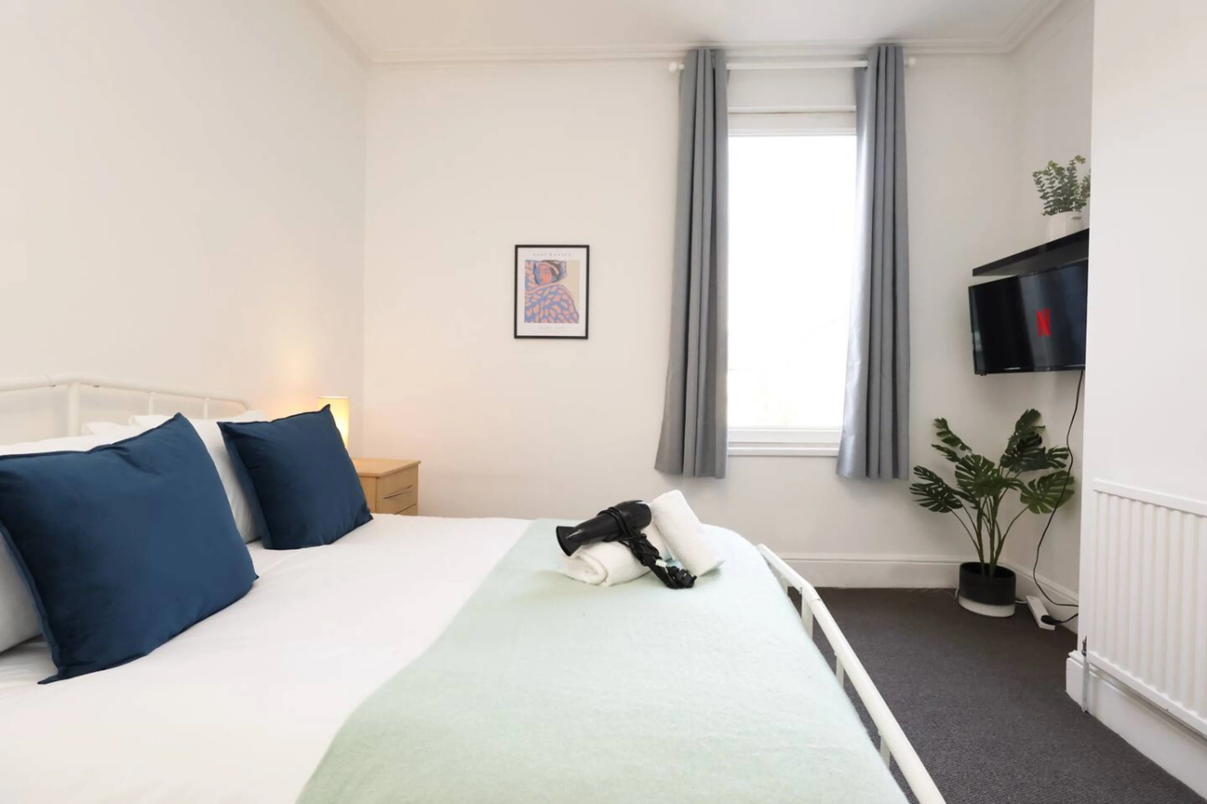 8 St Albans Road - View 3