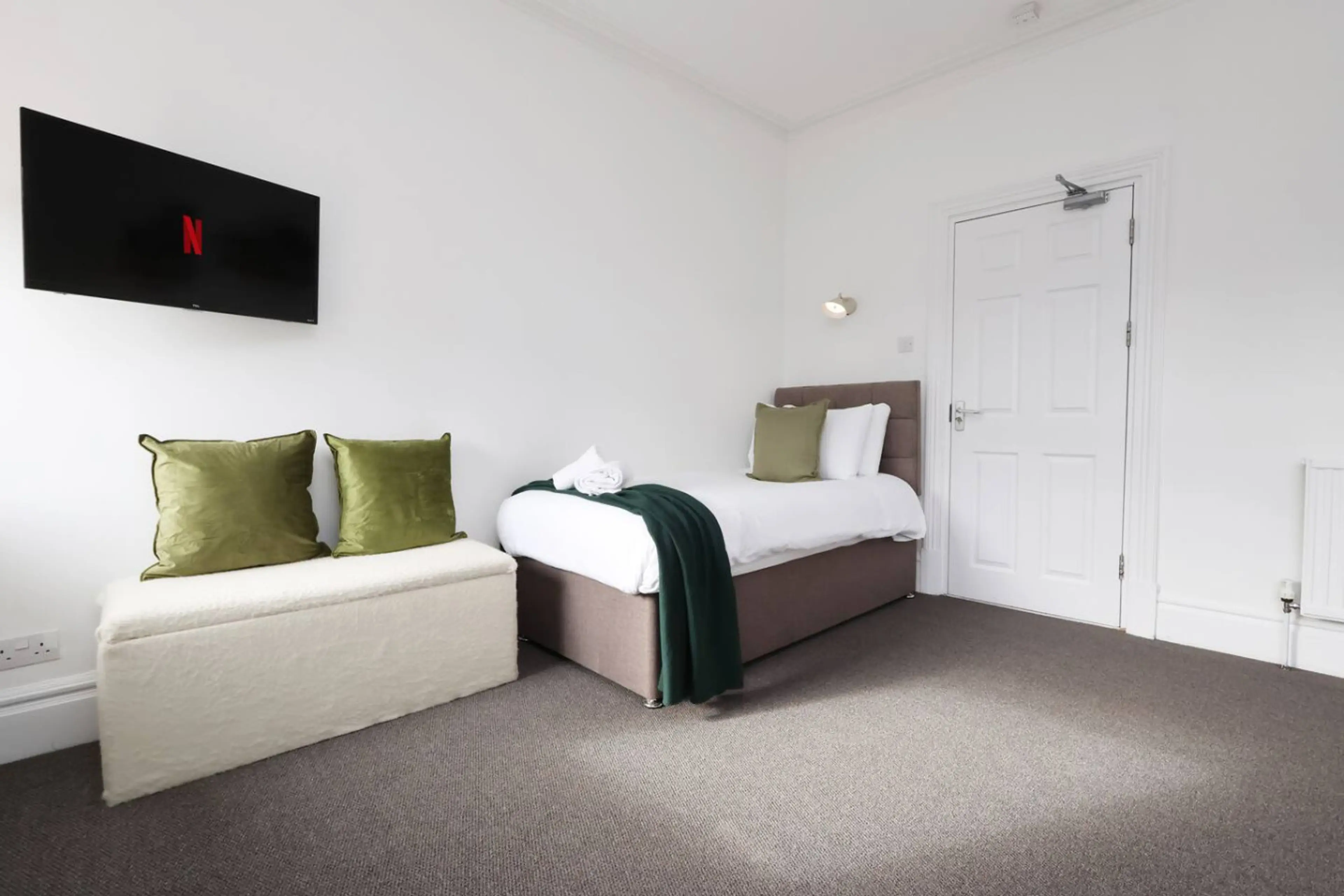 8 St Albans Road - Image 8