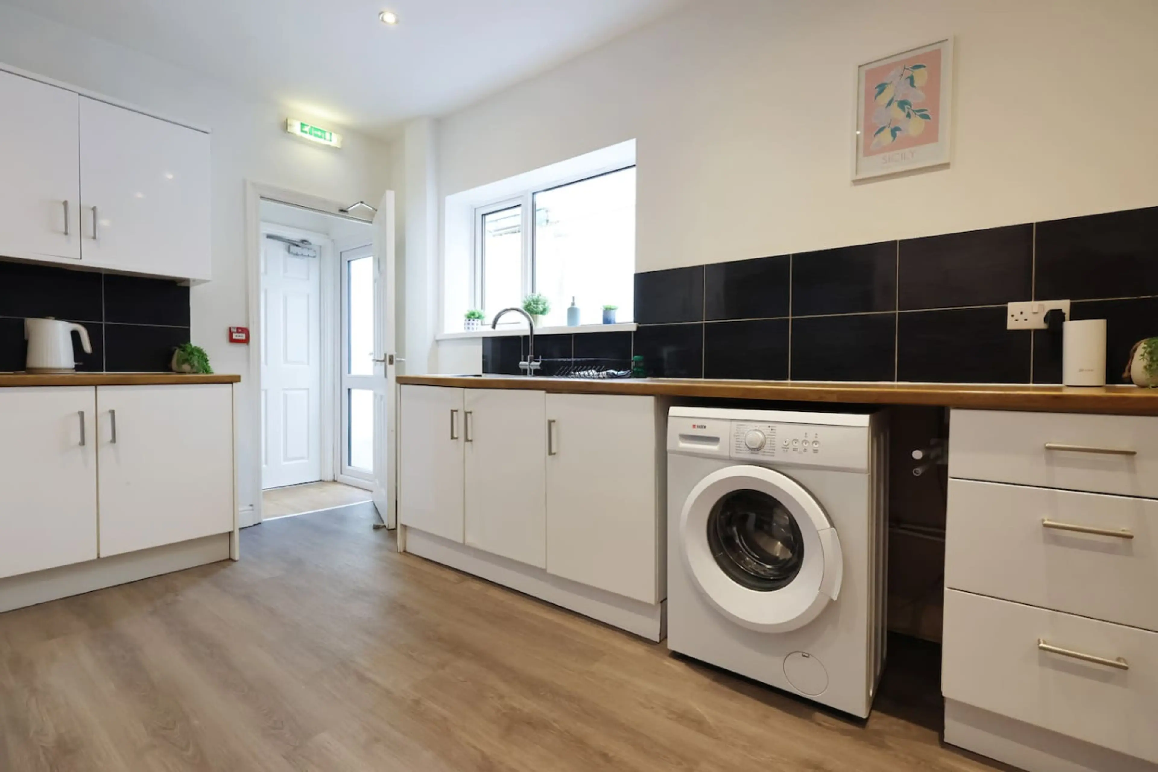 8 St Albans Road - Image 80