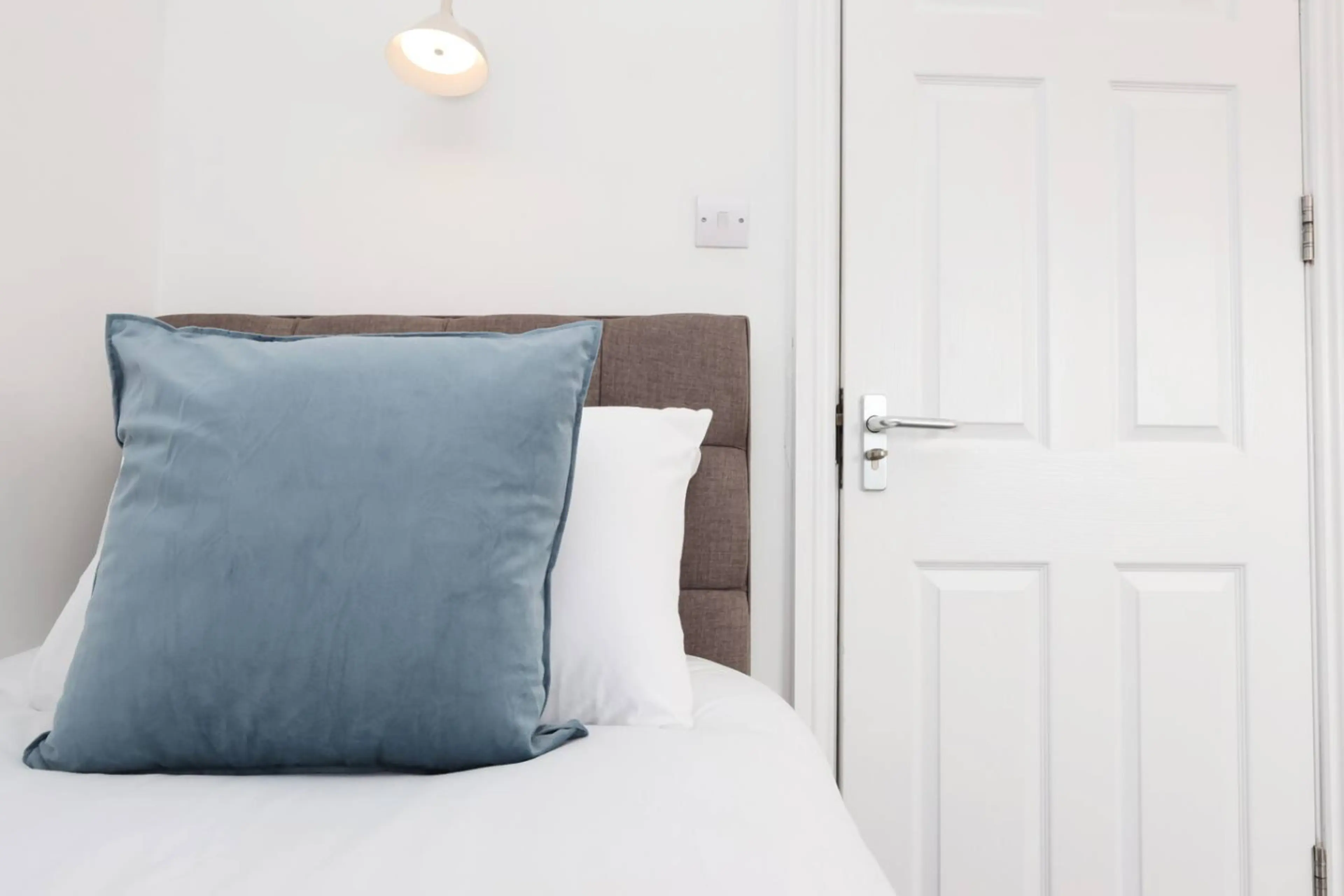 8 St Albans Road - Image 64