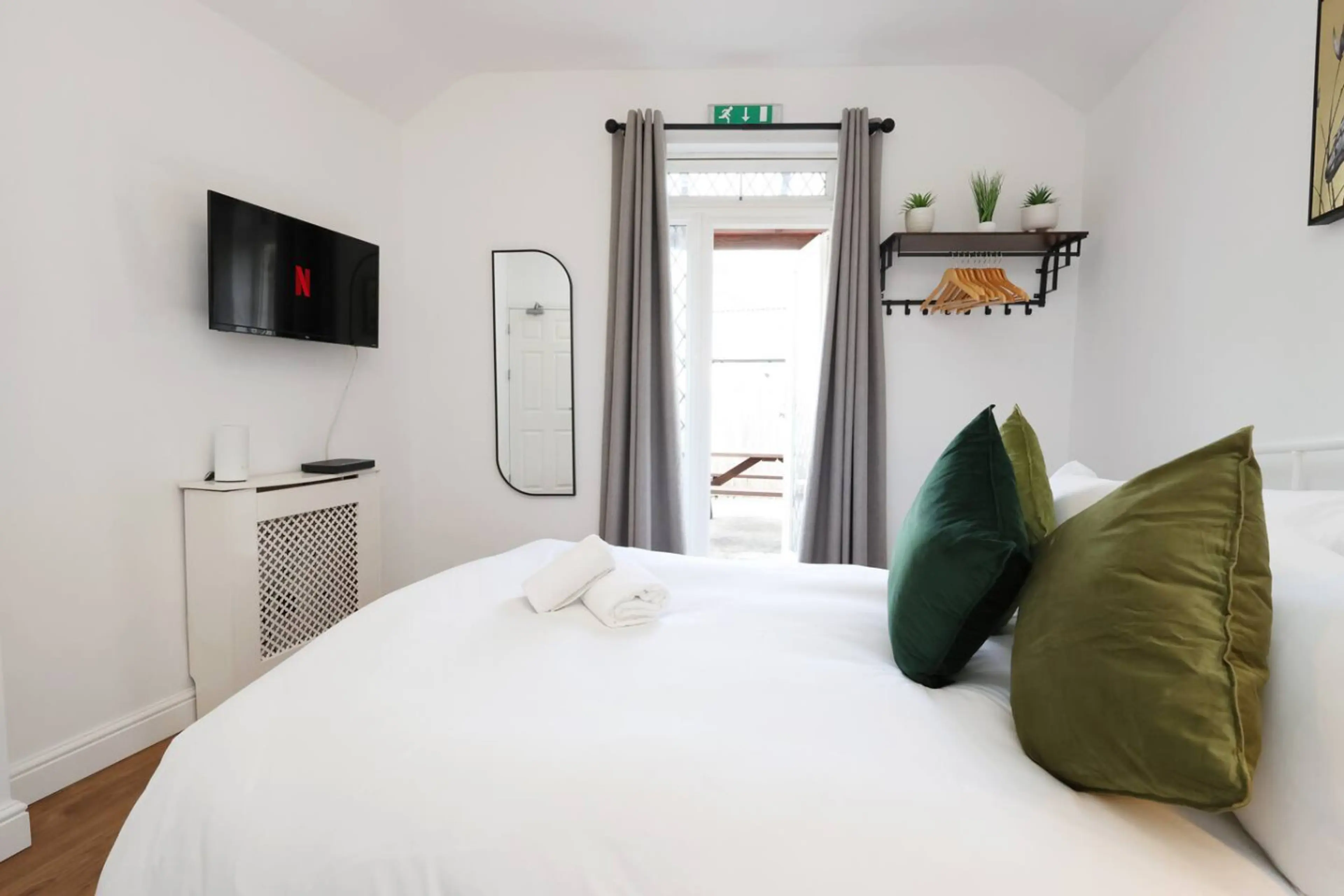 8 St Albans Road - Image 47